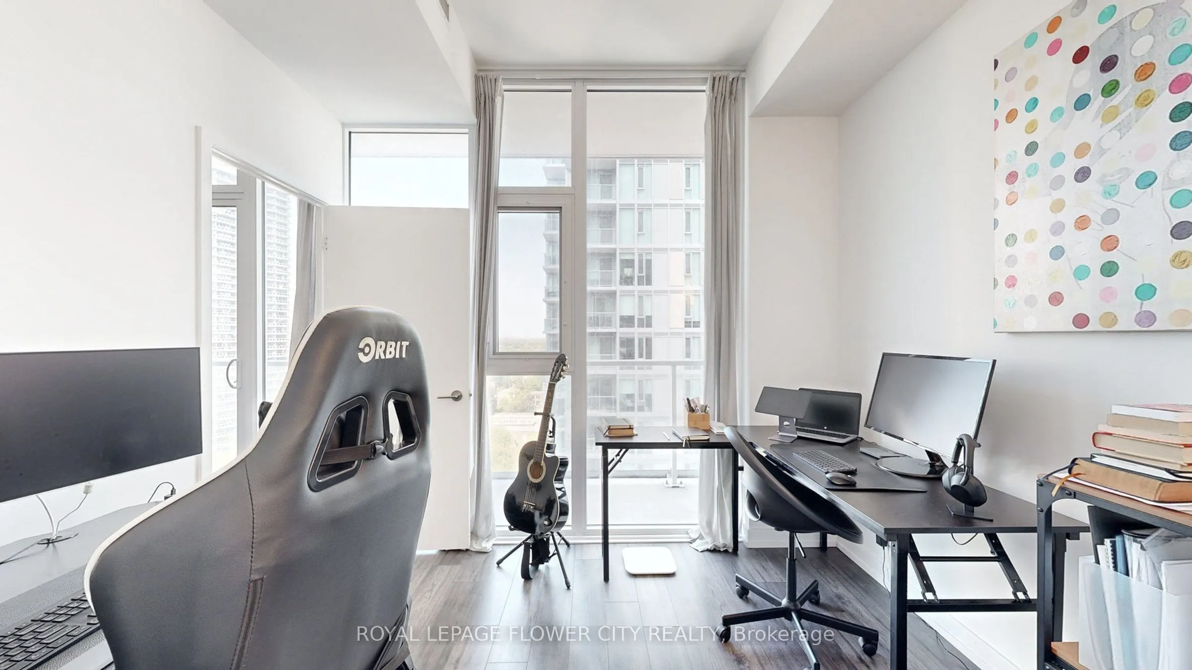 33 Helendale Avenue, #1101