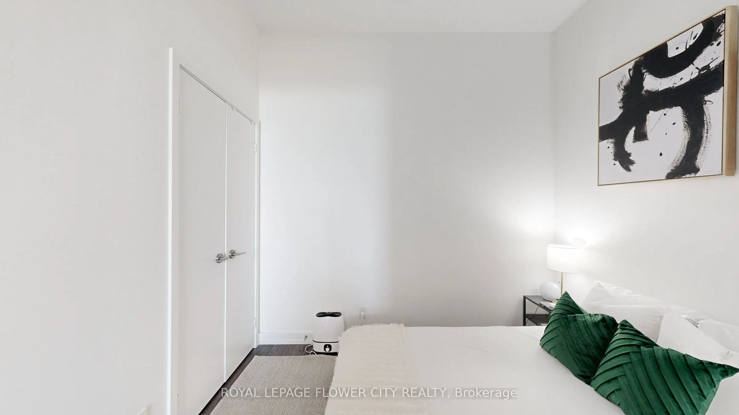 33 Helendale Avenue, #1101