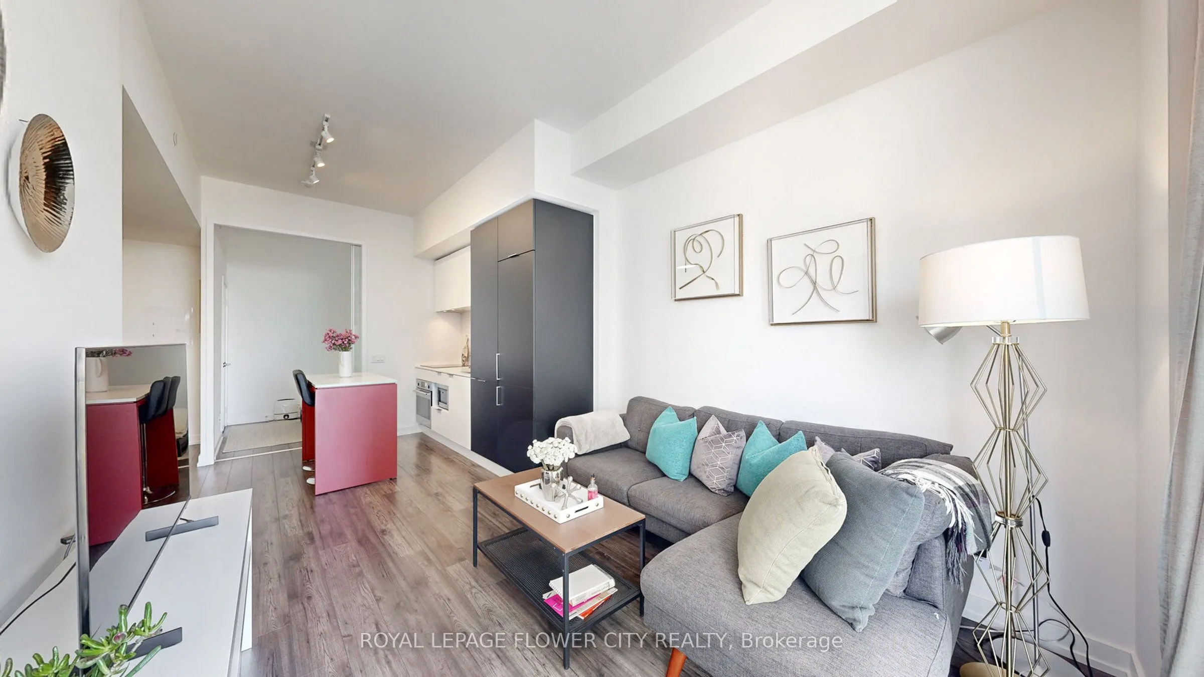 33 Helendale Avenue, #1101