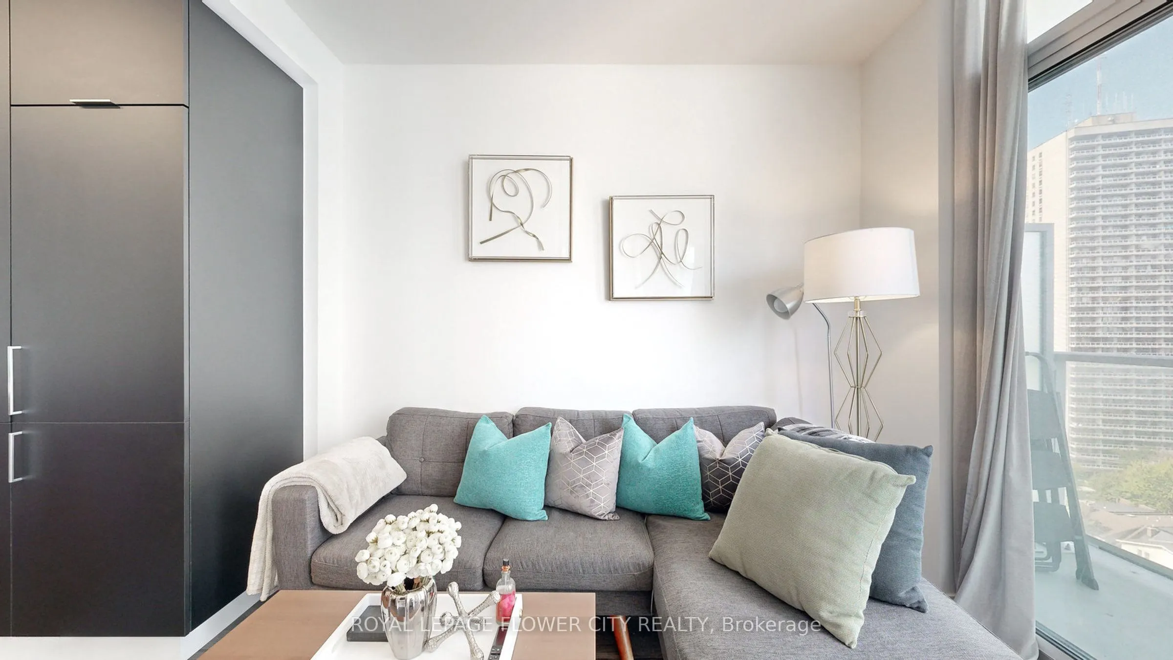 33 Helendale Avenue, #1101