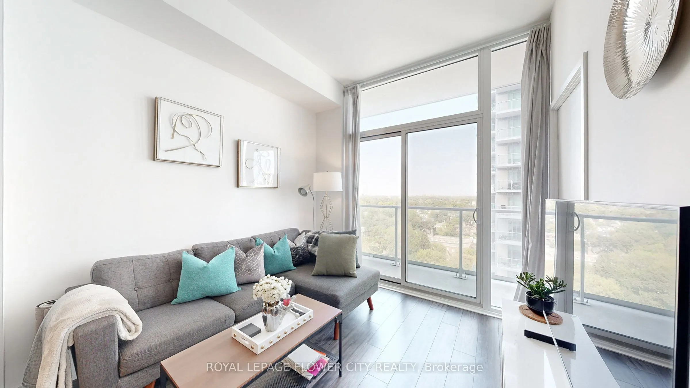 33 Helendale Avenue, #1101