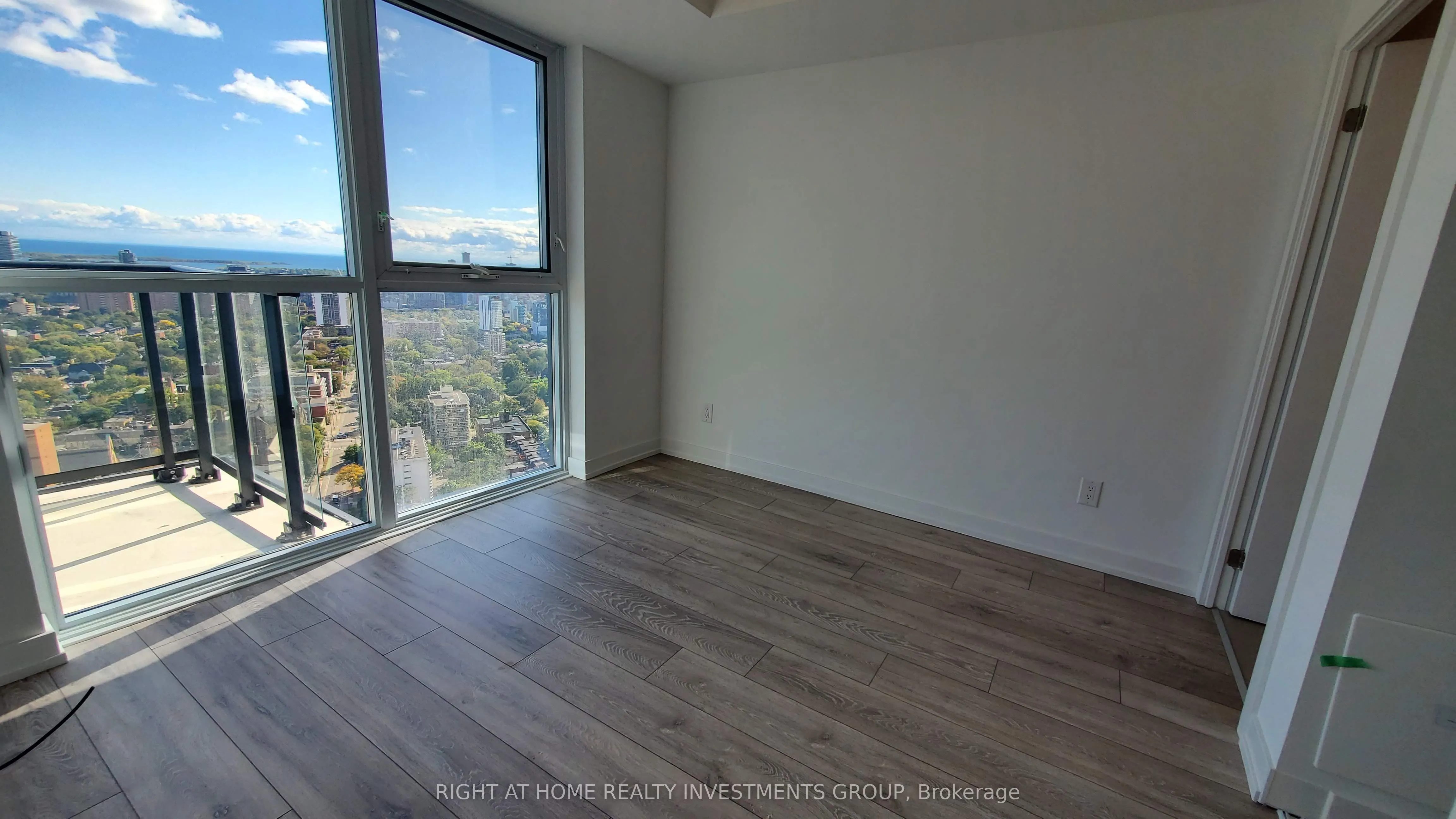 159 Wellesley Street E, #3305