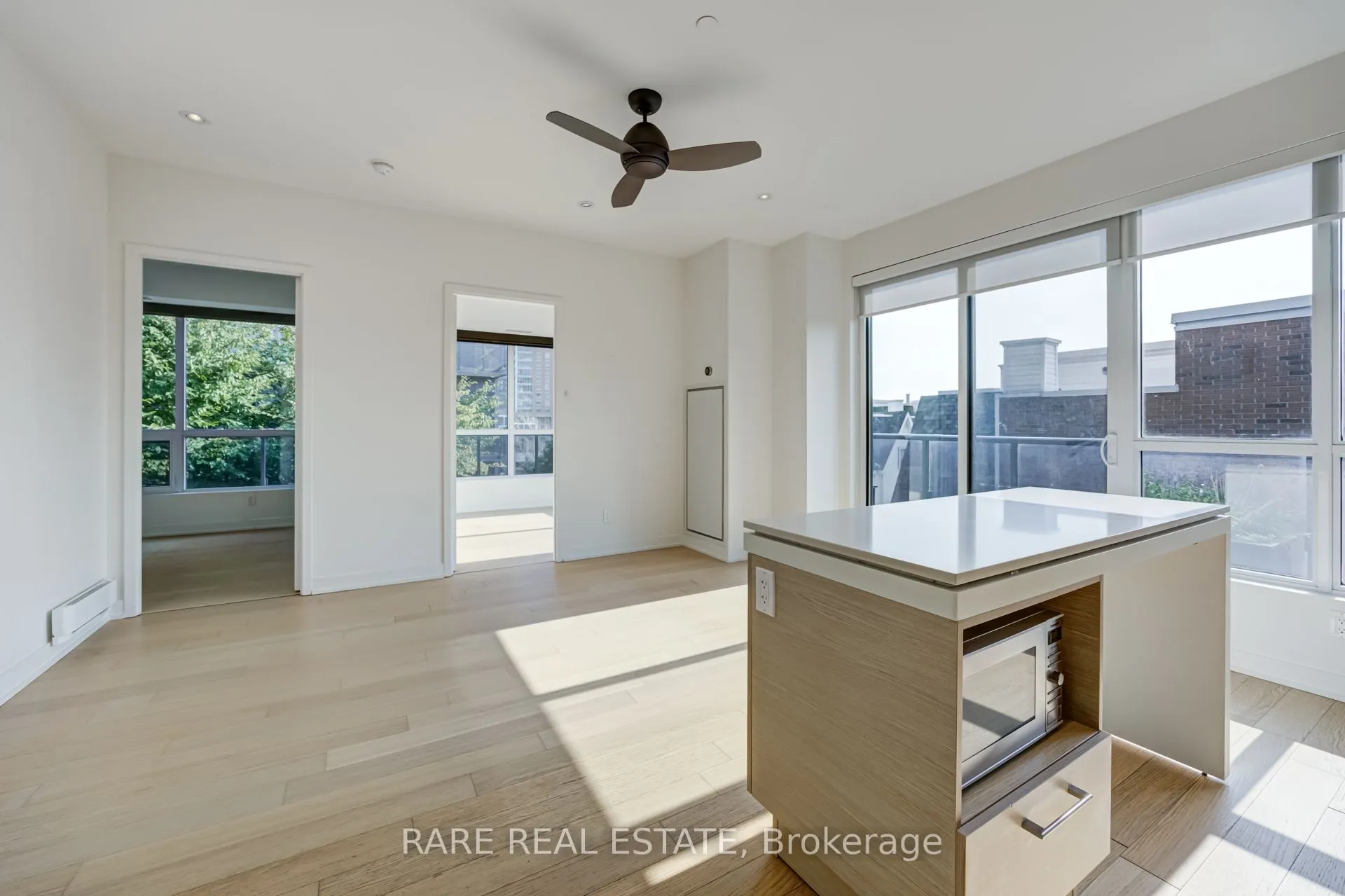1030 King Street W, #458