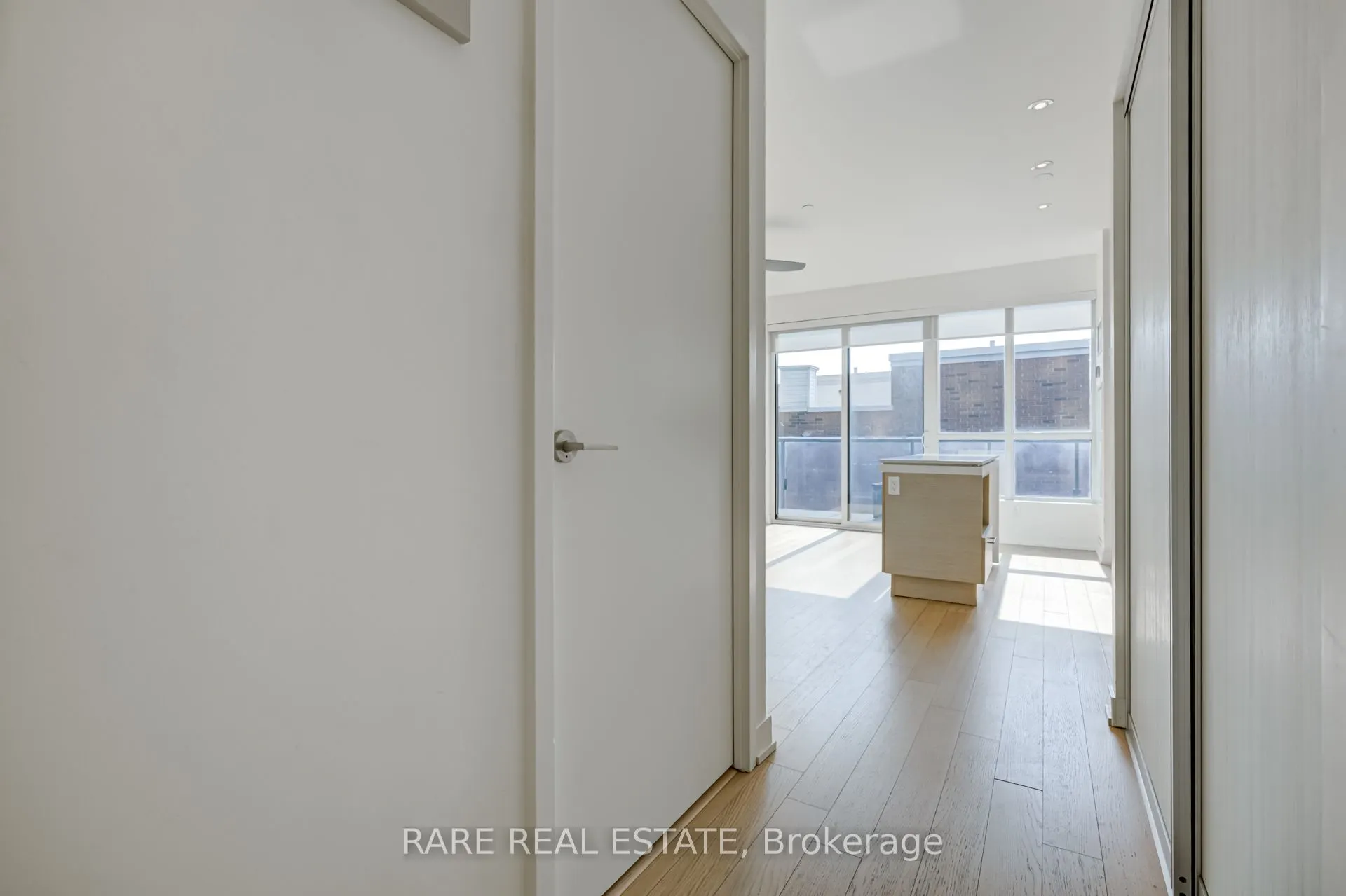 1030 King Street W, #458