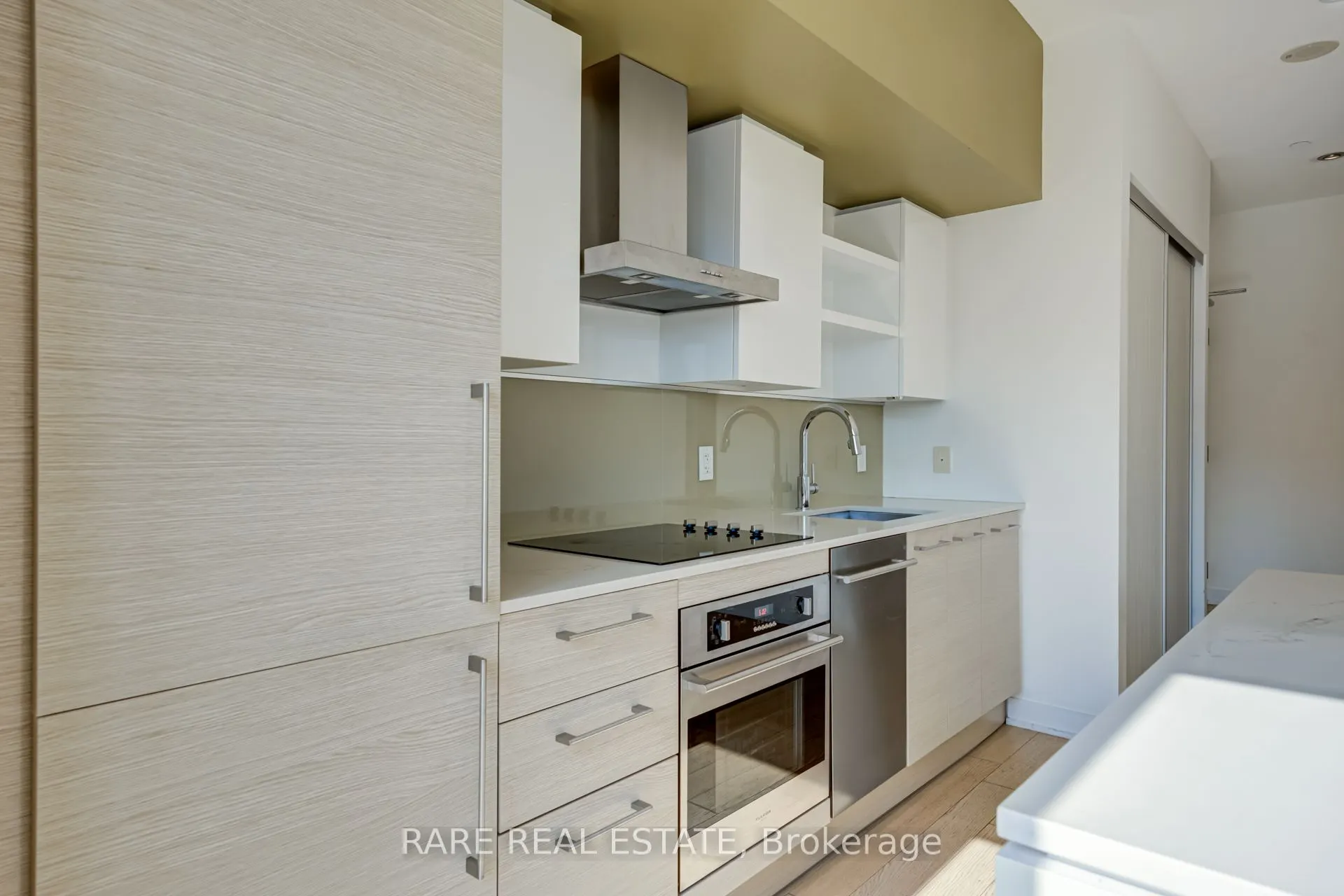 1030 King Street W, #458