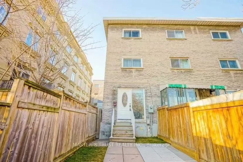 52 carr Street