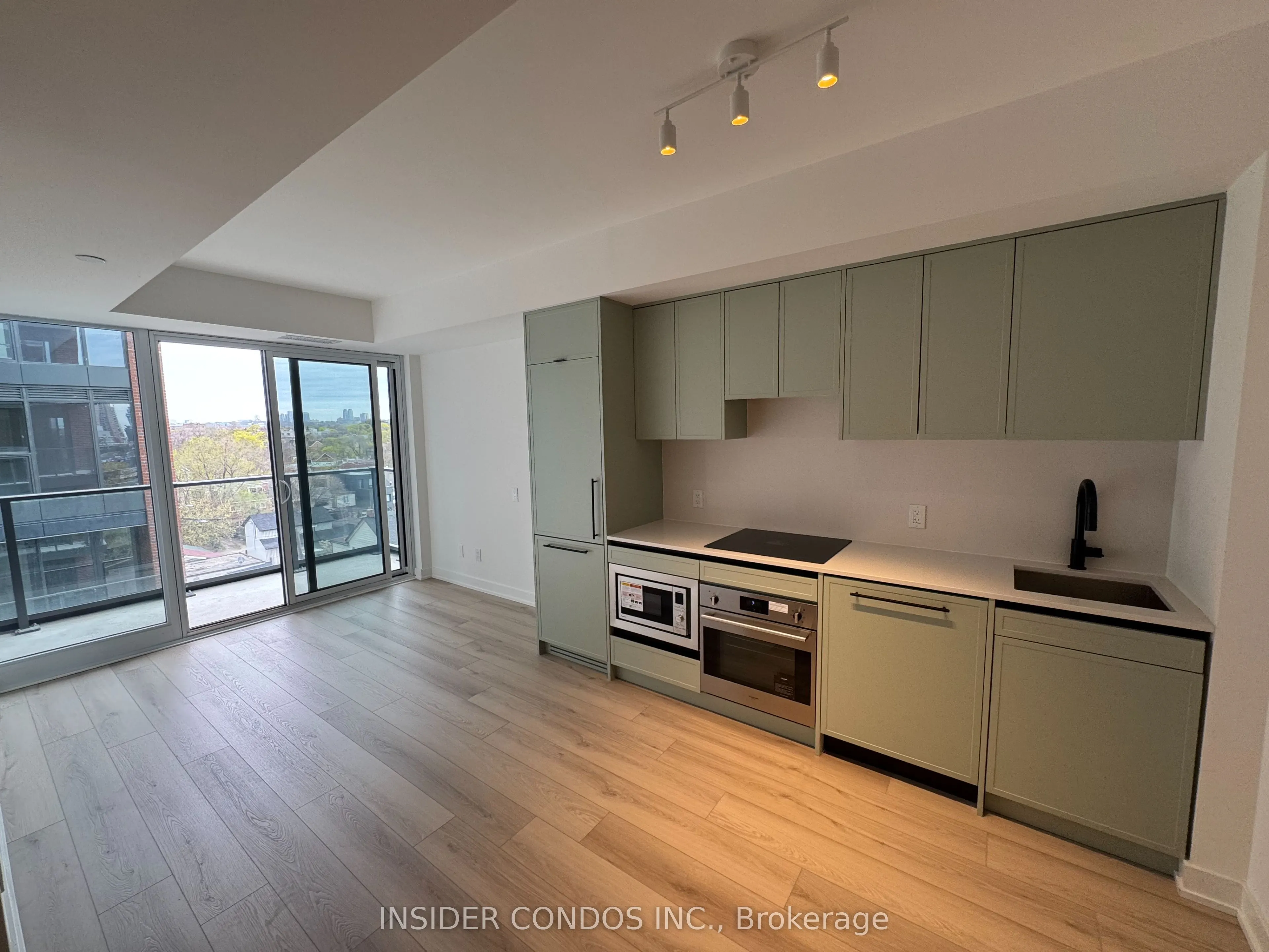 5 Lakeview Avenue, #602
