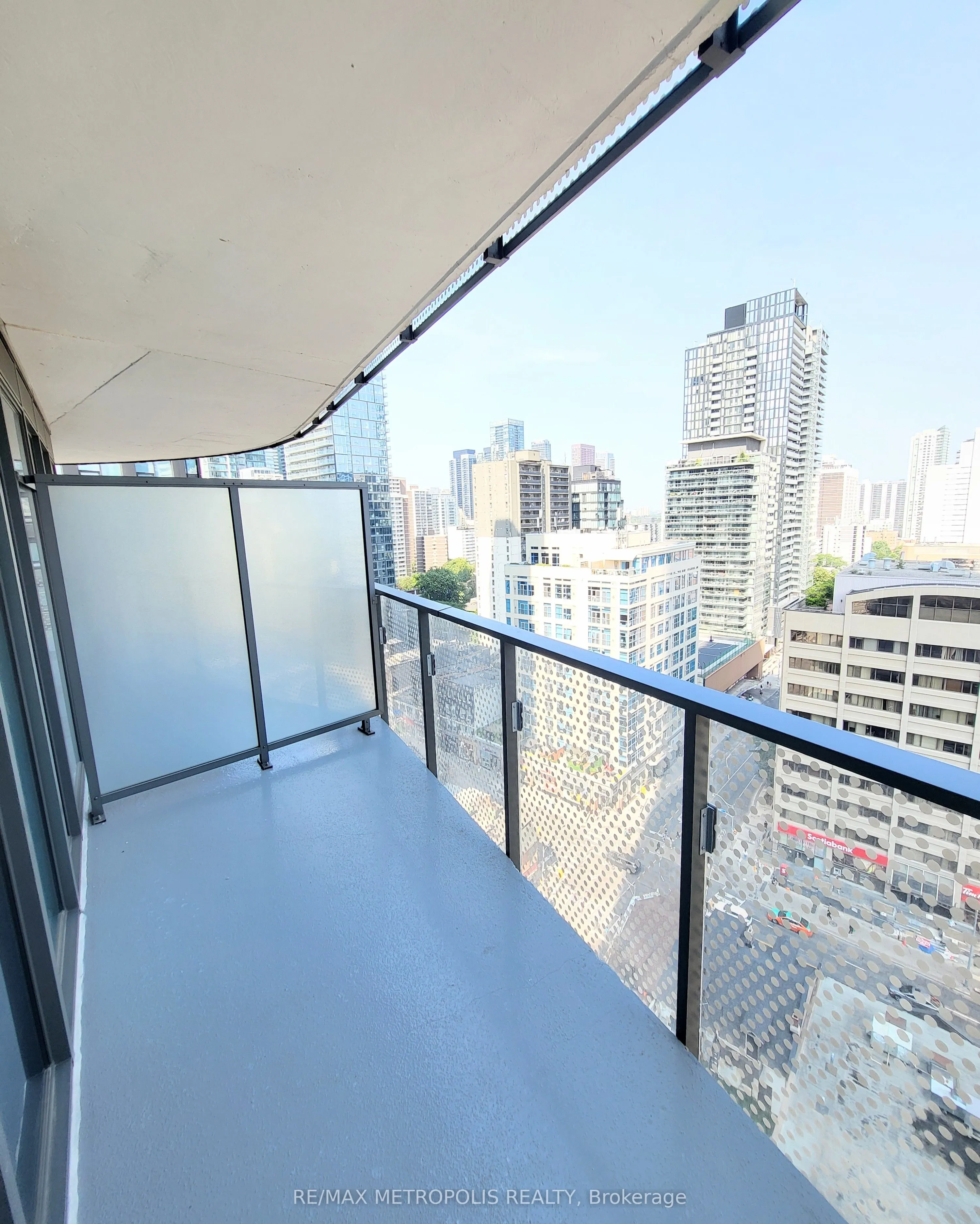 11 Wellesley Street W, #1412