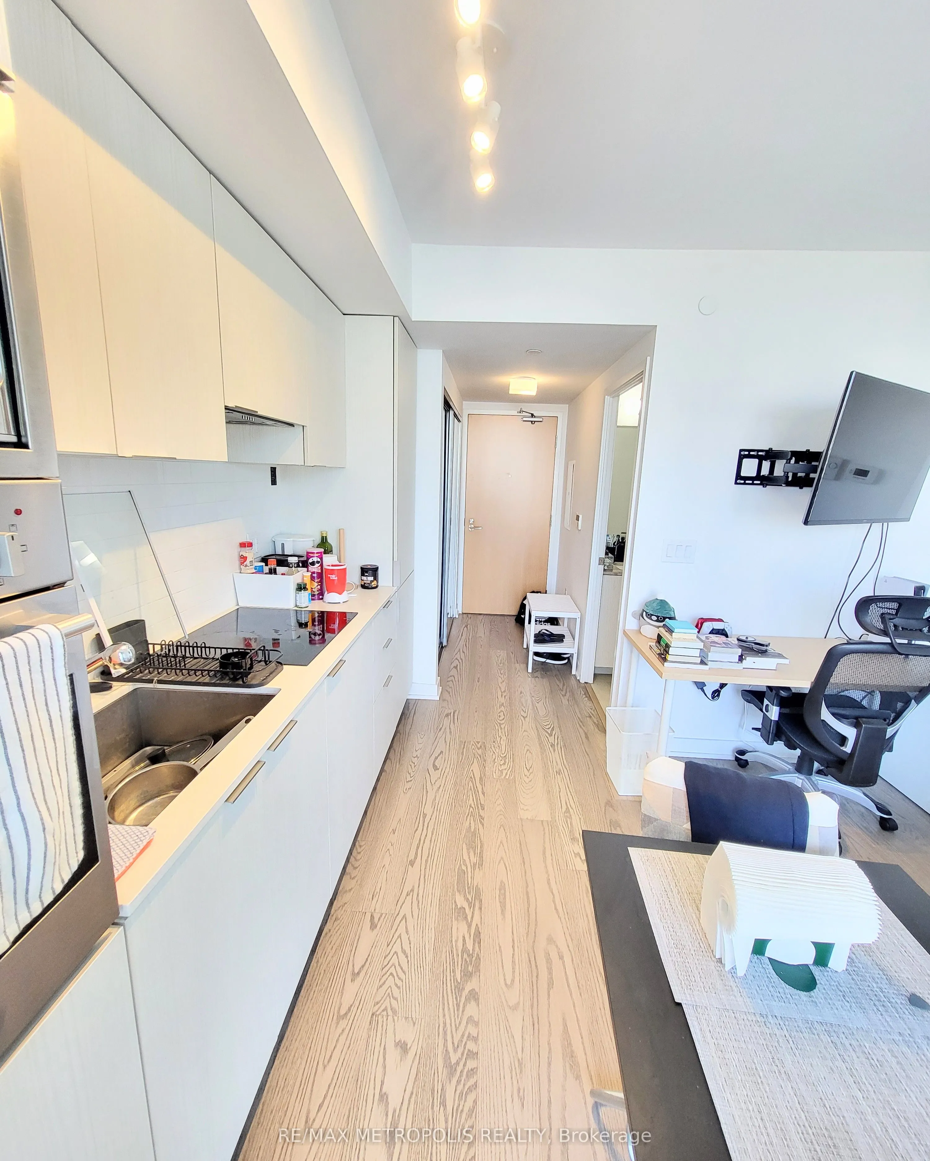 11 Wellesley Street W, #1412