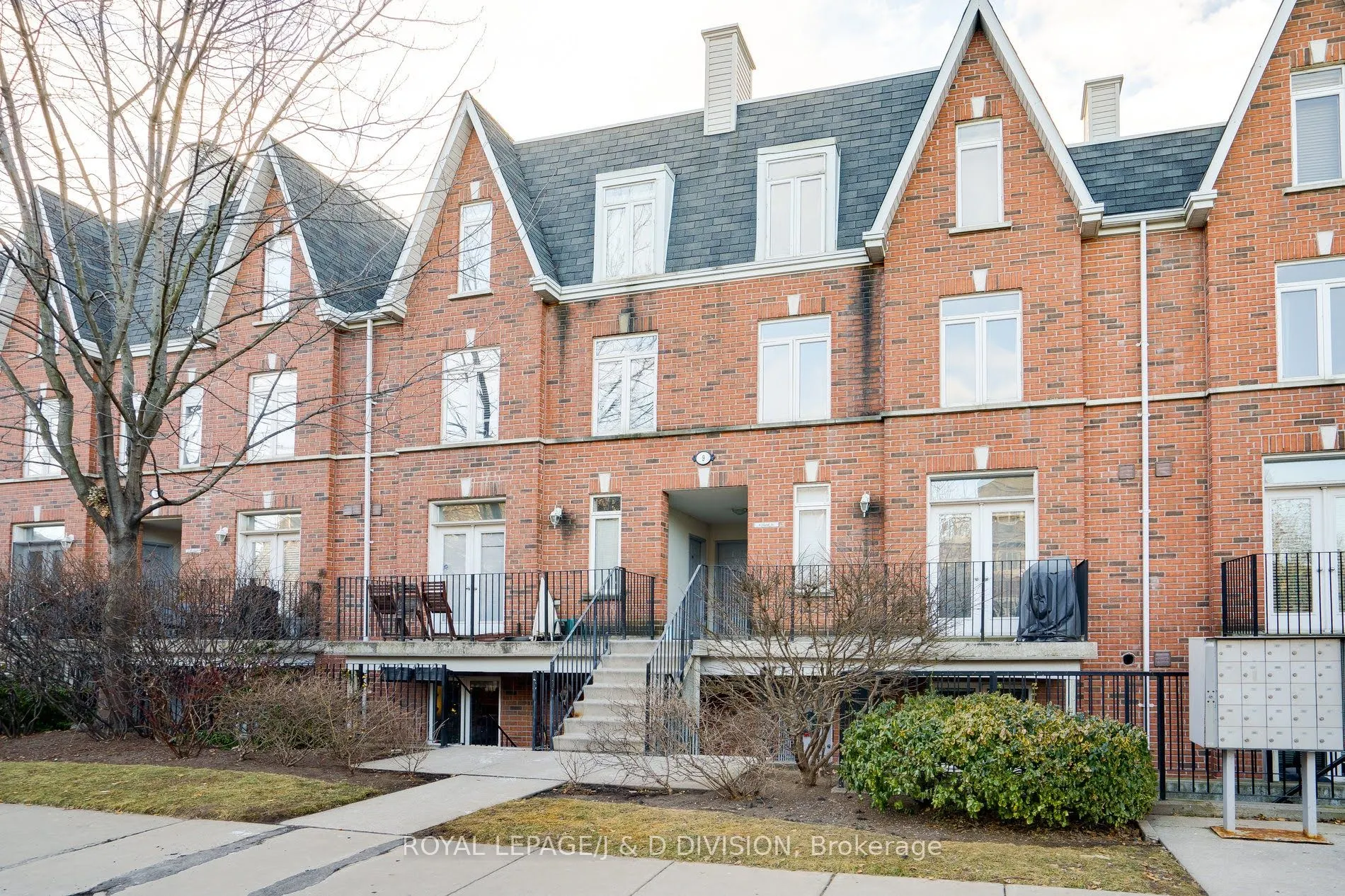 9 Shank Street, #902