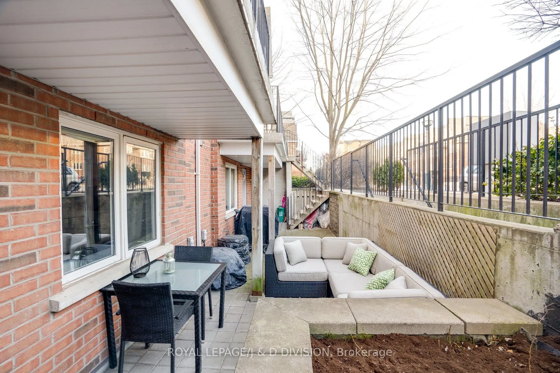 9 Shank Street, #902