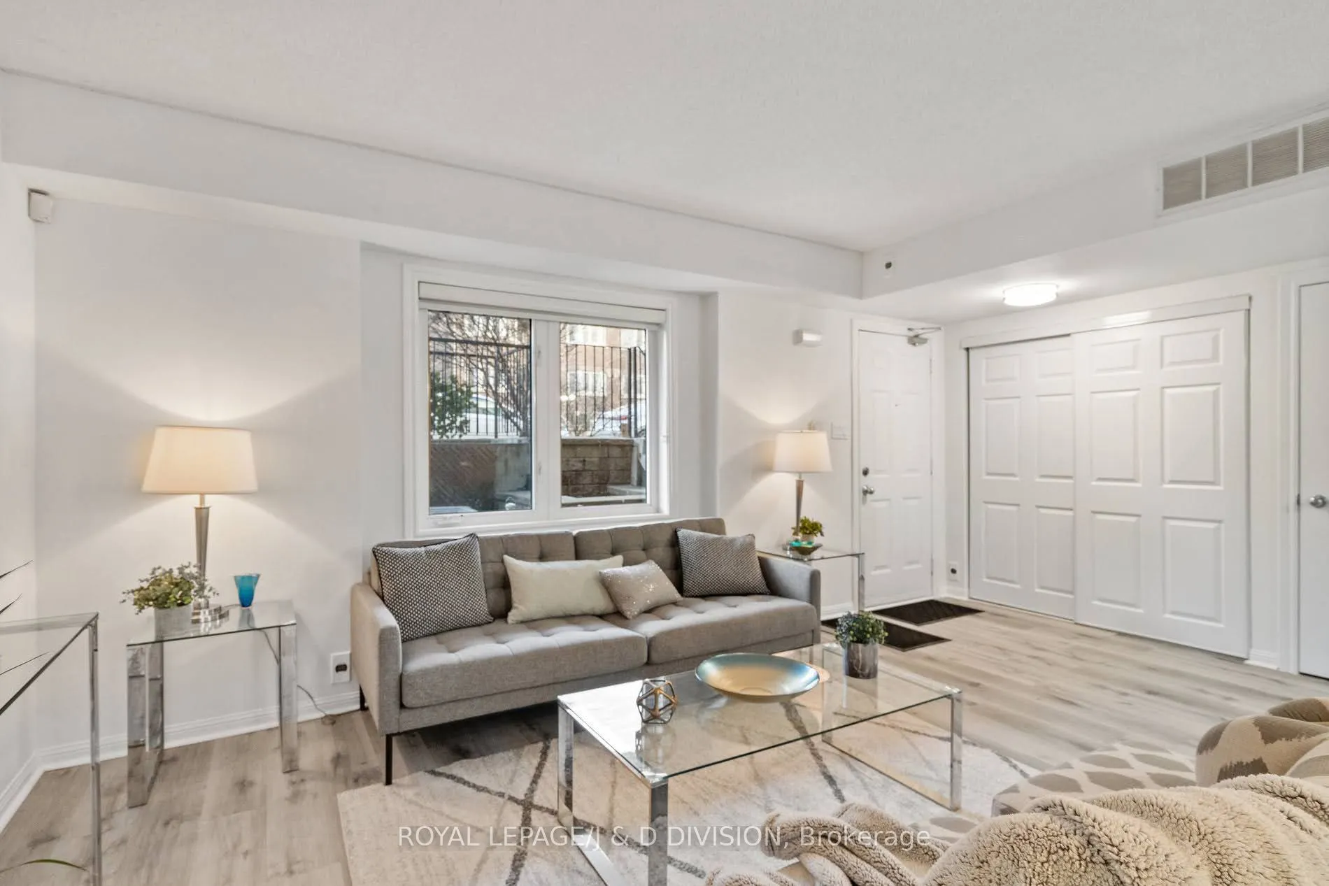 9 Shank Street, #902