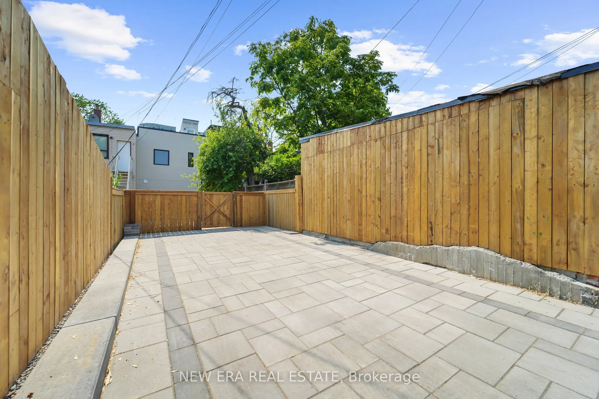 113 Bellwoods Avenue