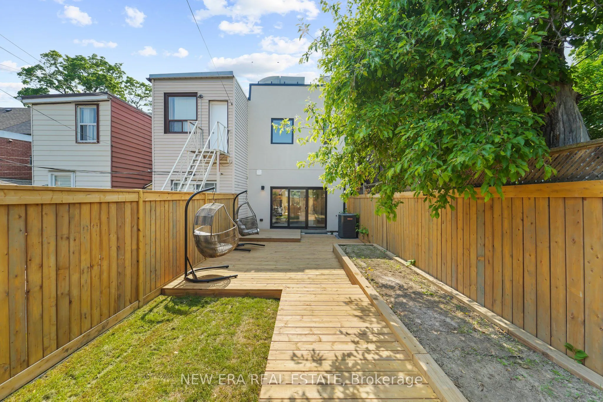 113 Bellwoods Avenue