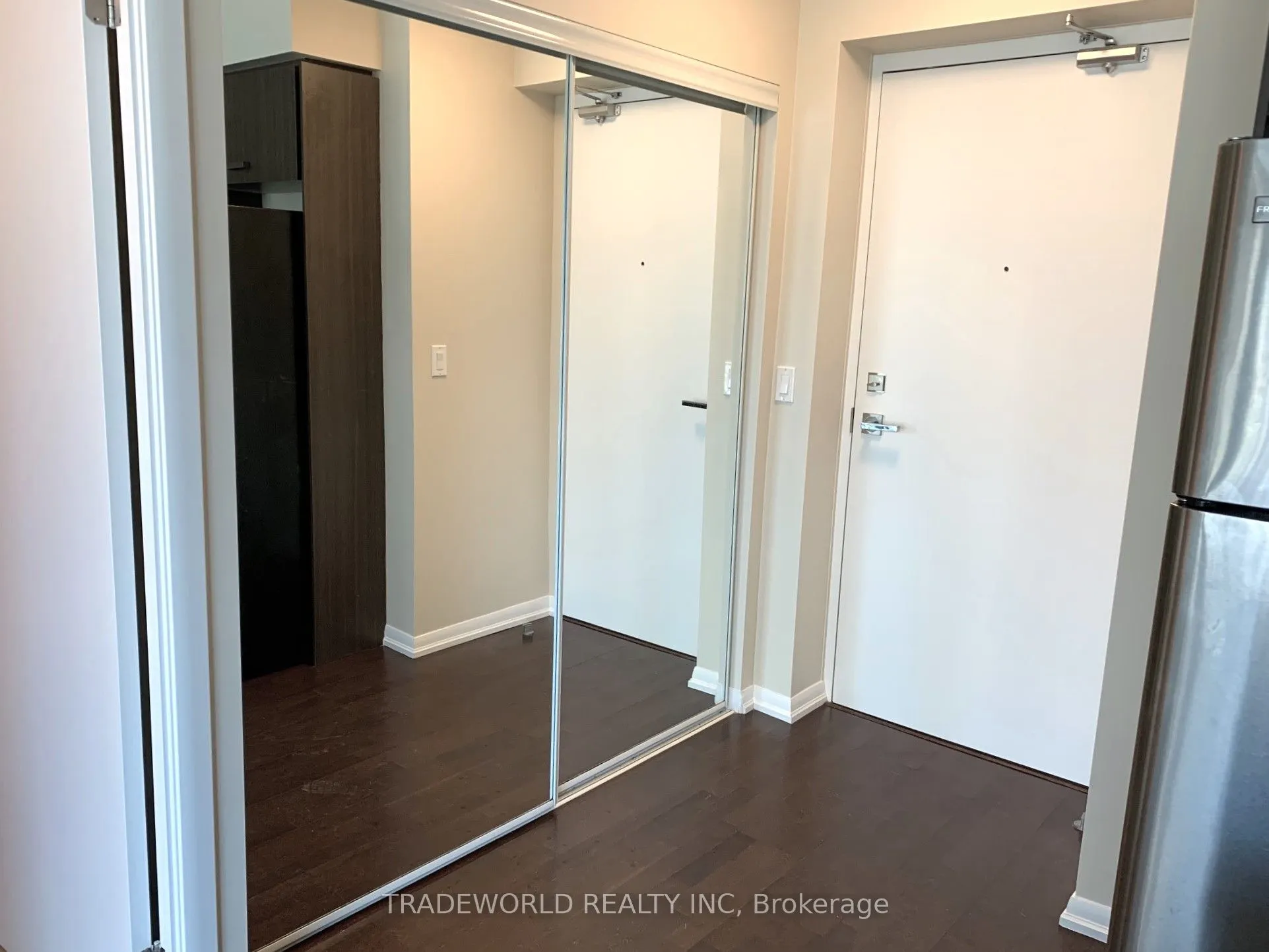 832 Bay Street, #904