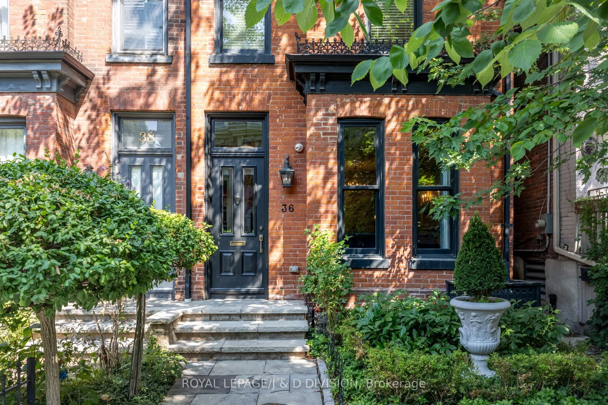 36 Boswell Avenue
