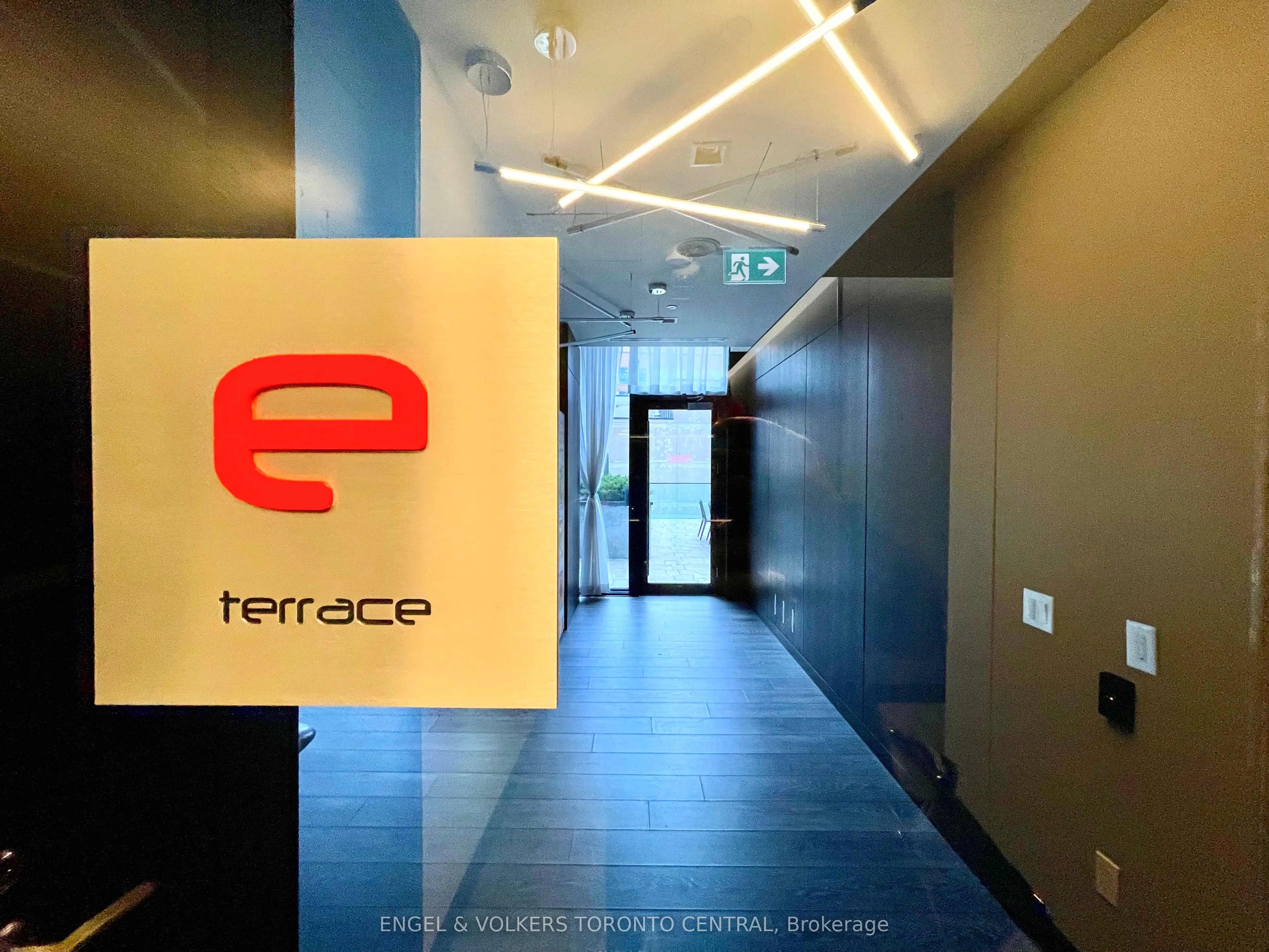 8 Eglinton Avenue E, #3002