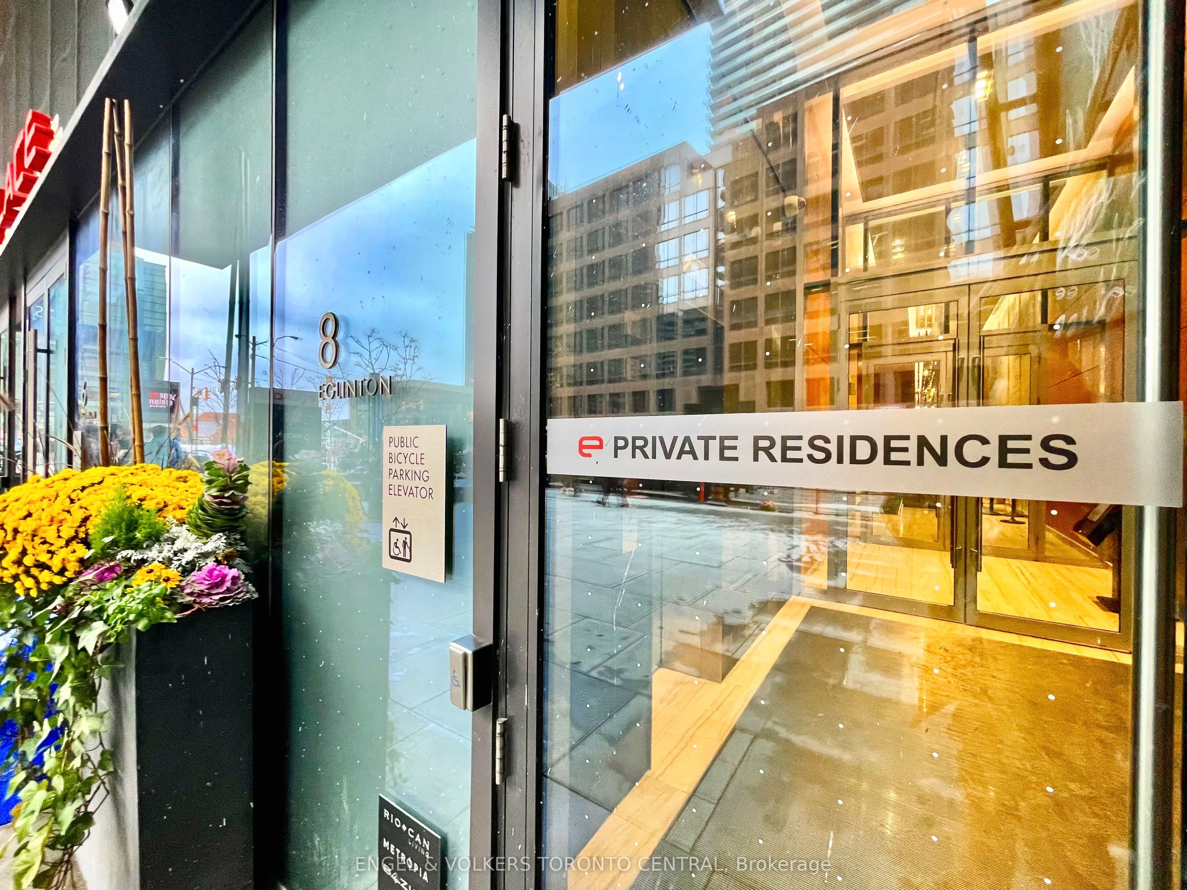 8 Eglinton Avenue E, #3002