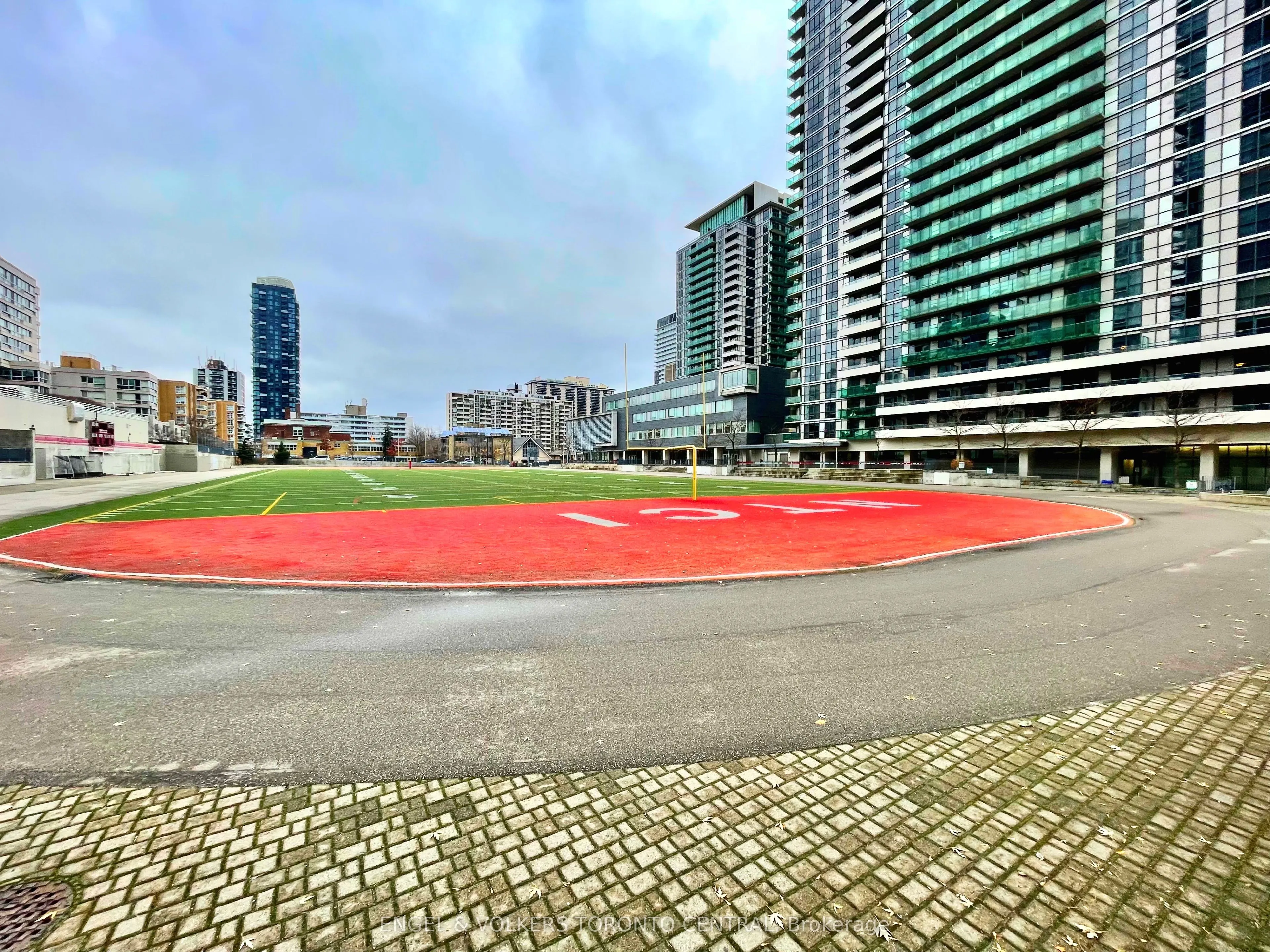8 Eglinton Avenue E, #3002