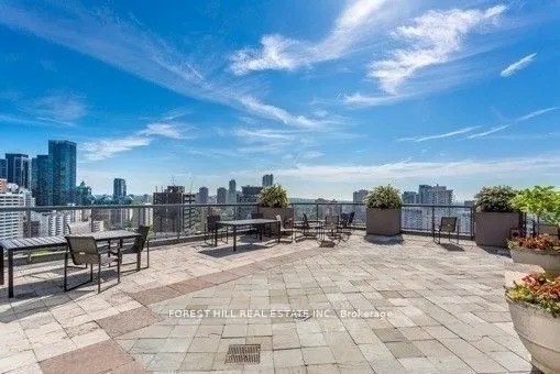 24 Wellesley Street W, #1204