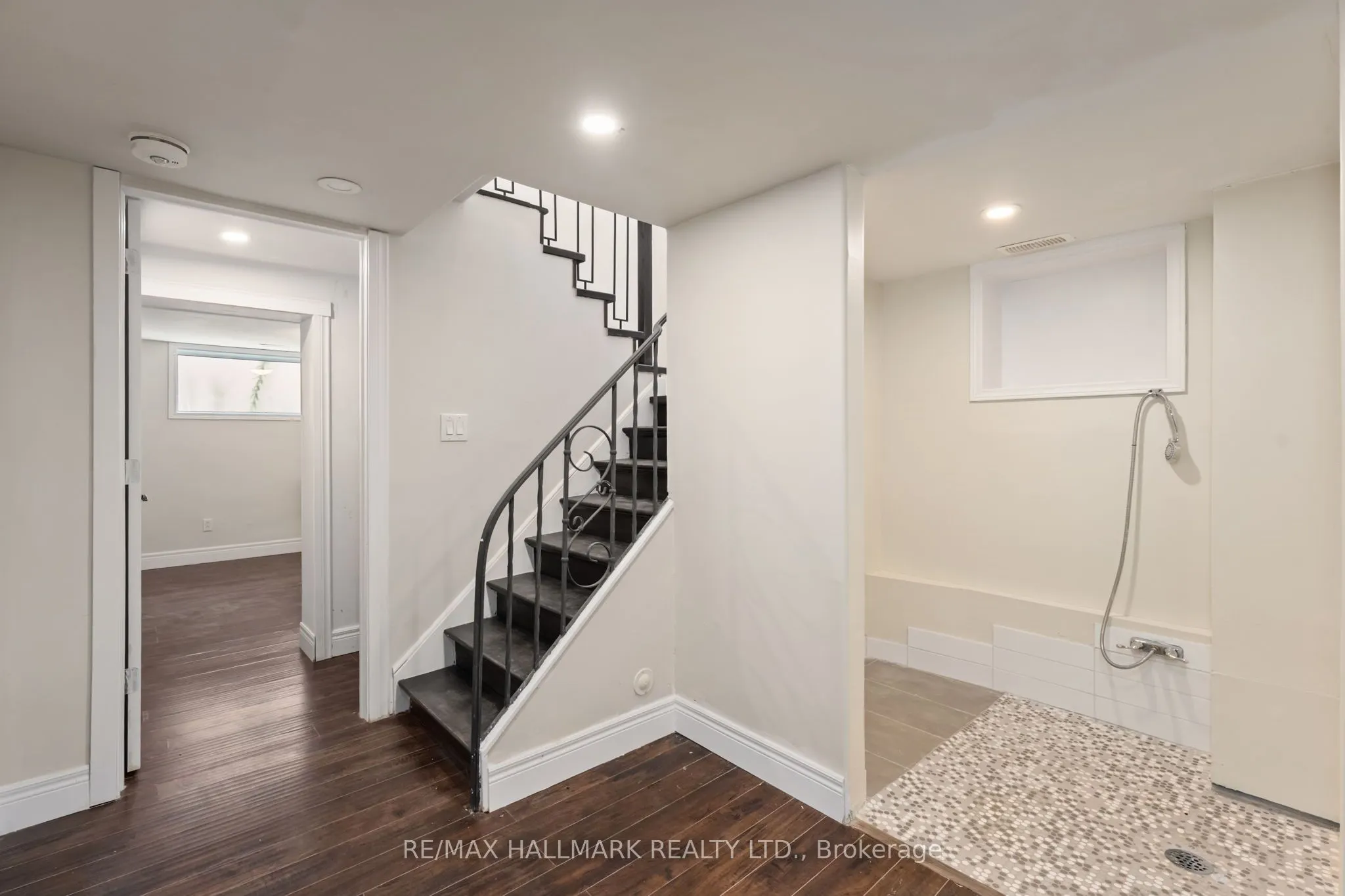 21 King High Avenue
