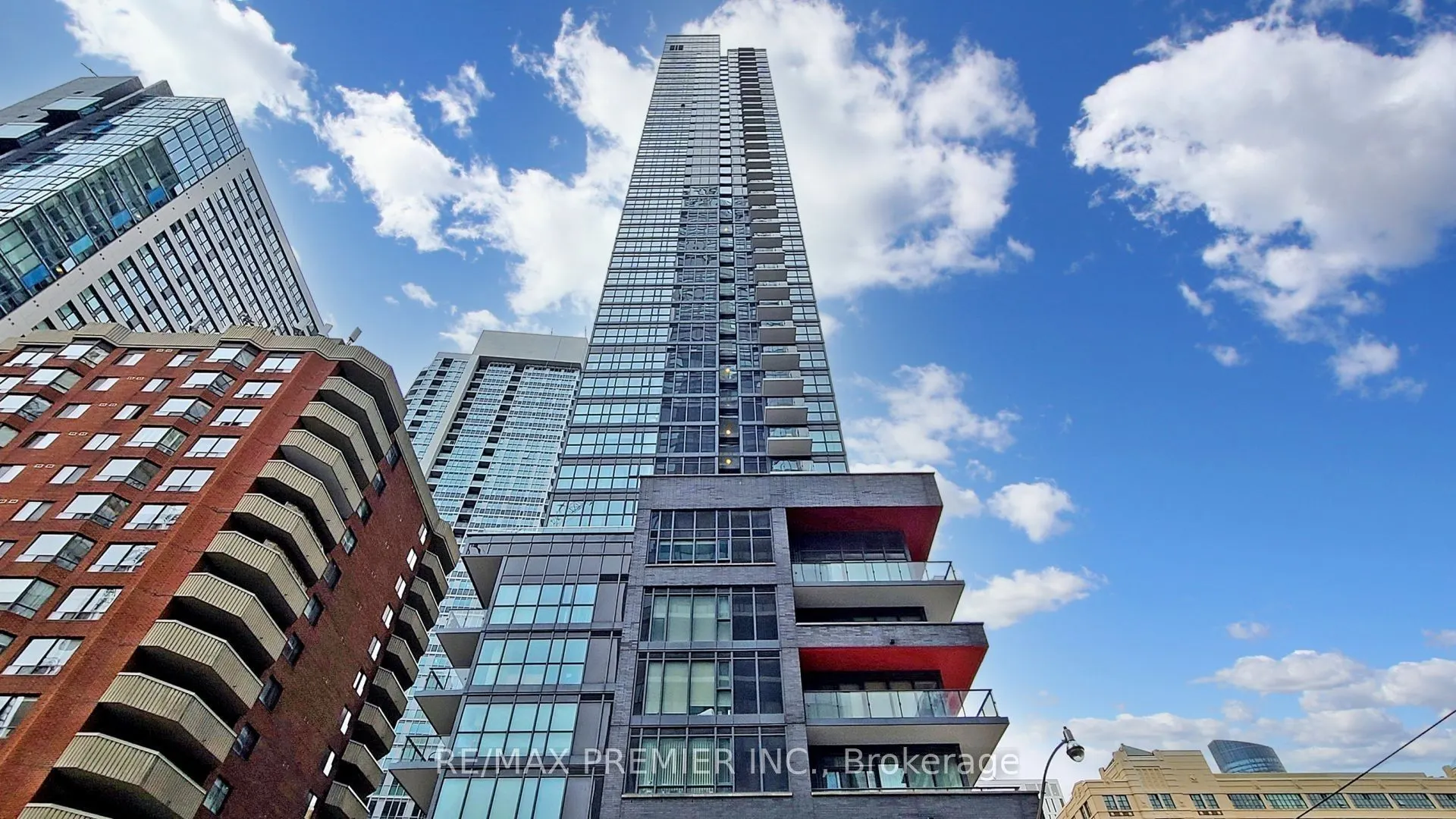 159 Dundas Street E, #901
