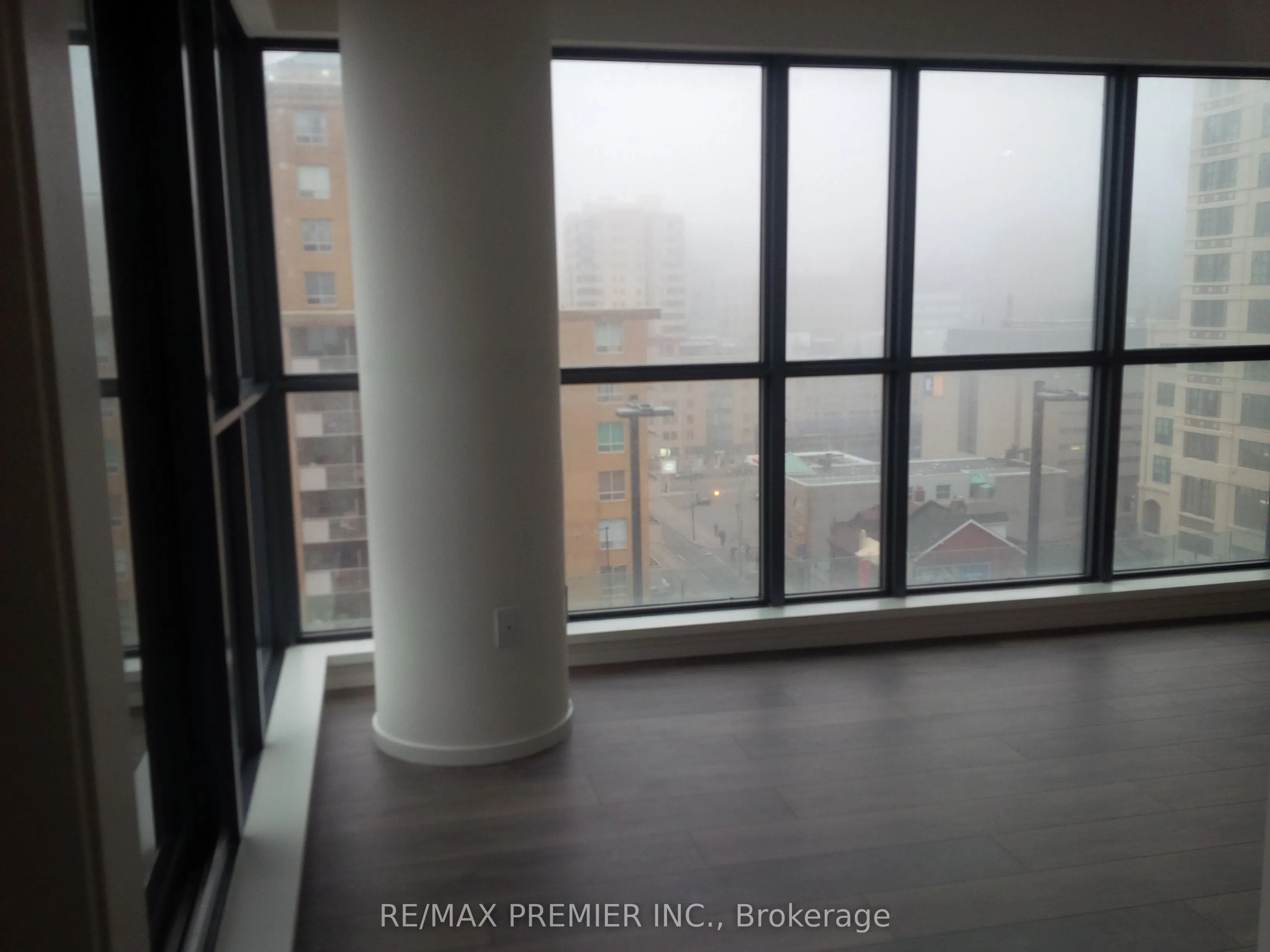 159 Dundas Street E, #901
