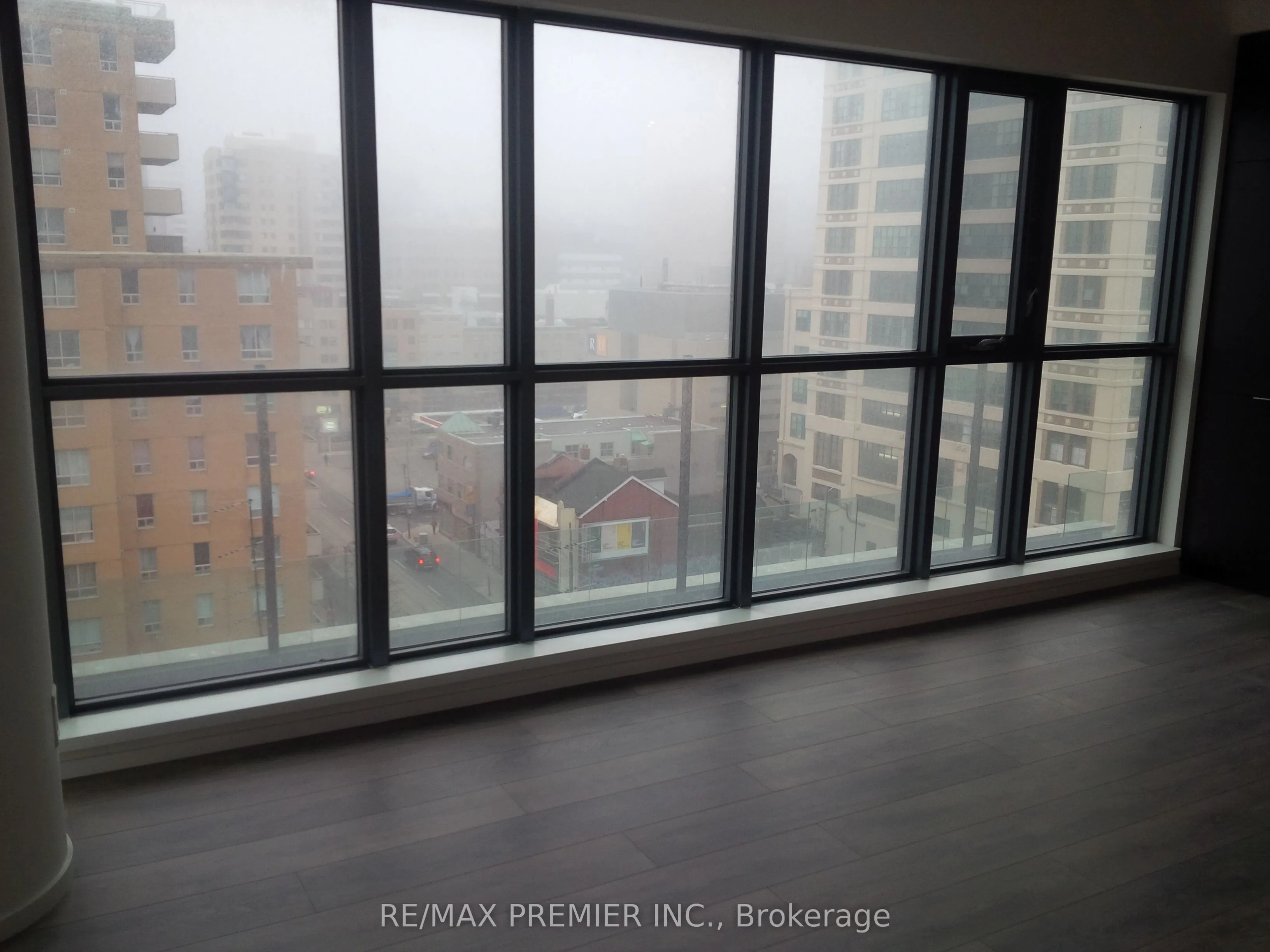 159 Dundas Street E, #901