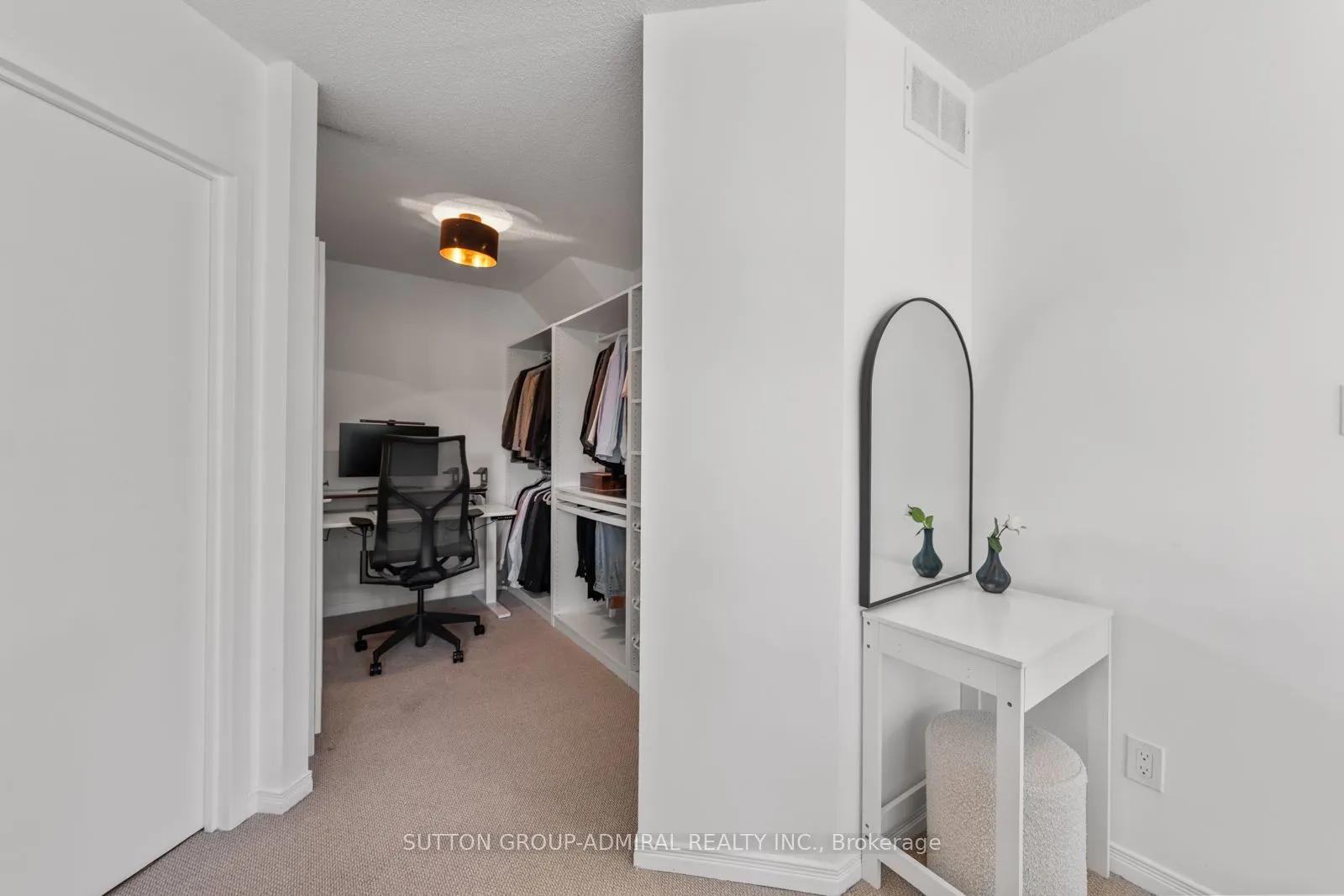 21 Pirandello Street, #1230