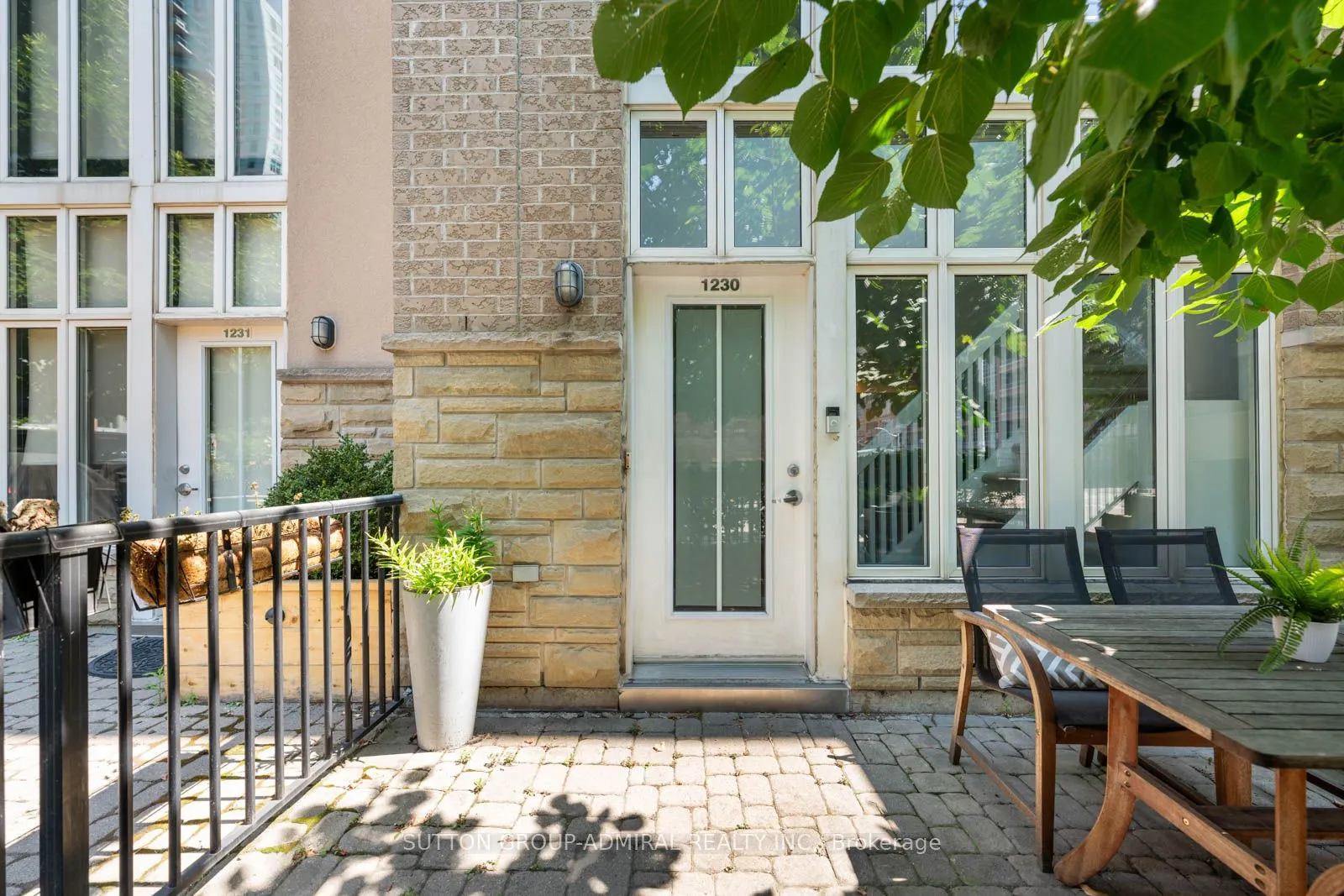21 Pirandello Street, #1230