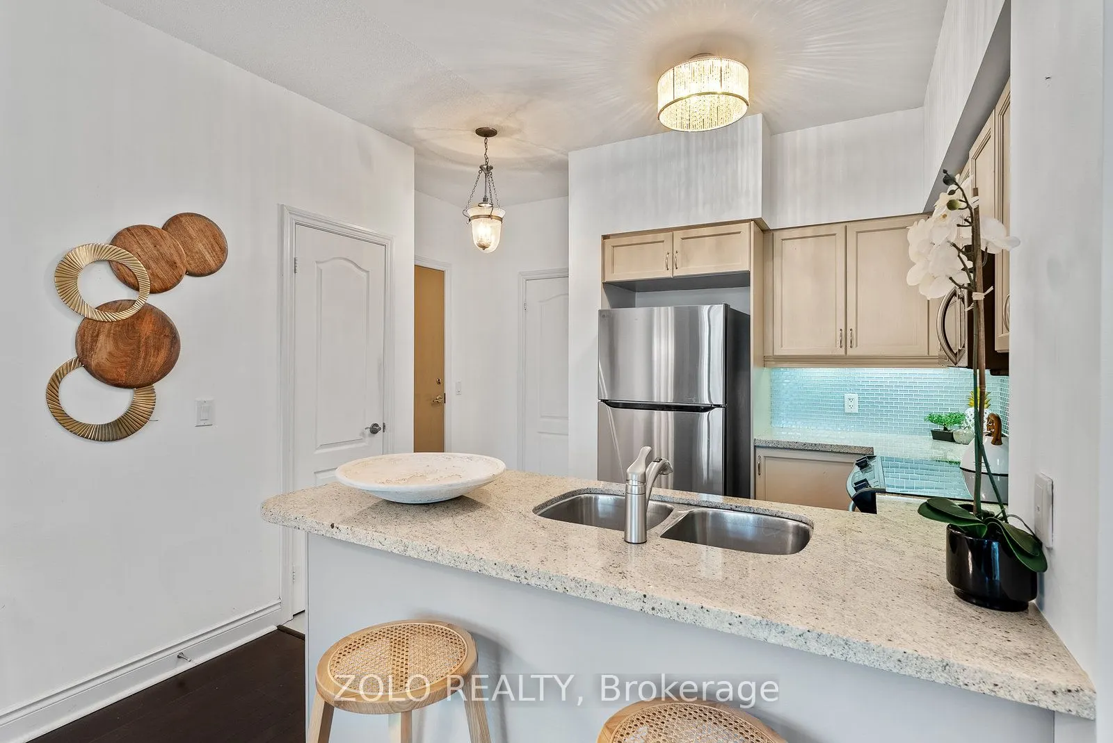 319 Merton Street, #113