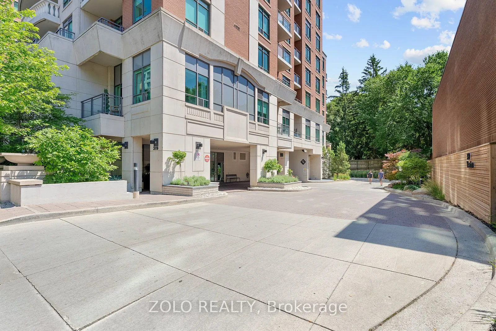 319 Merton Street, #113