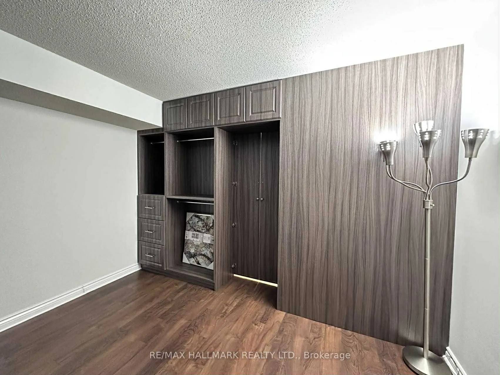 38 Elm Street, #1607
