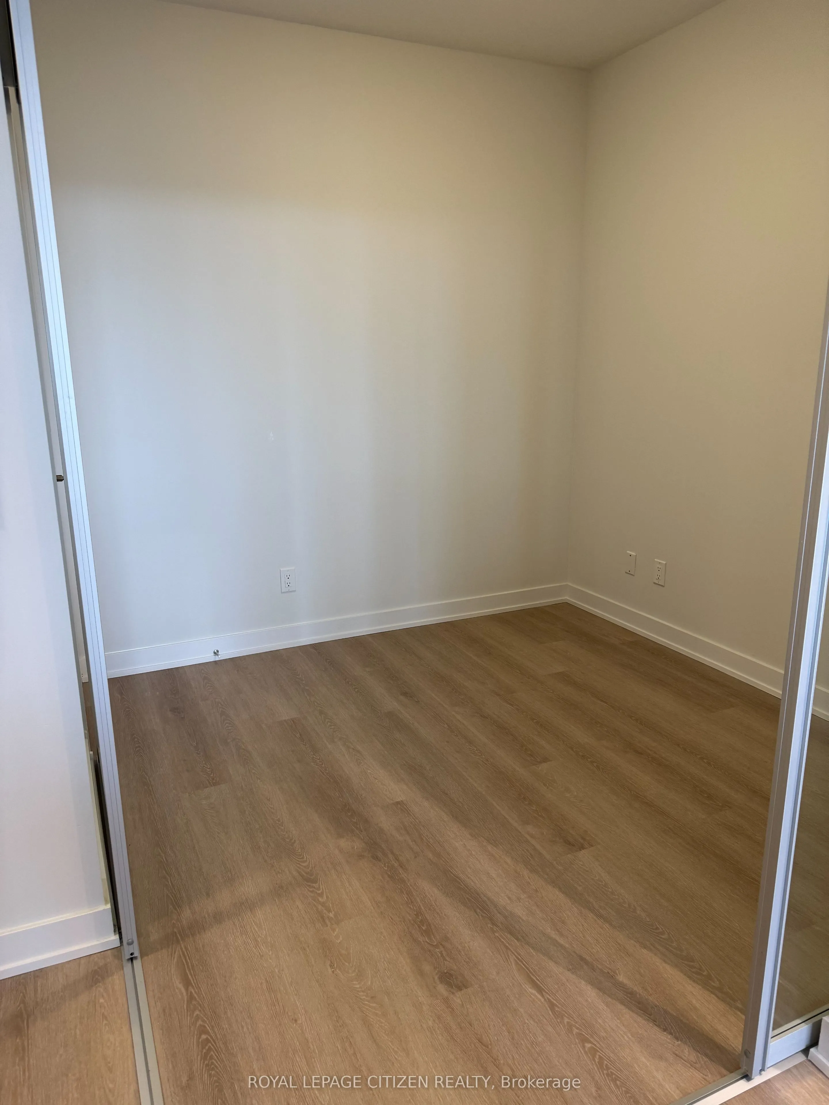 15 Ellerslie Avenue E, #2401