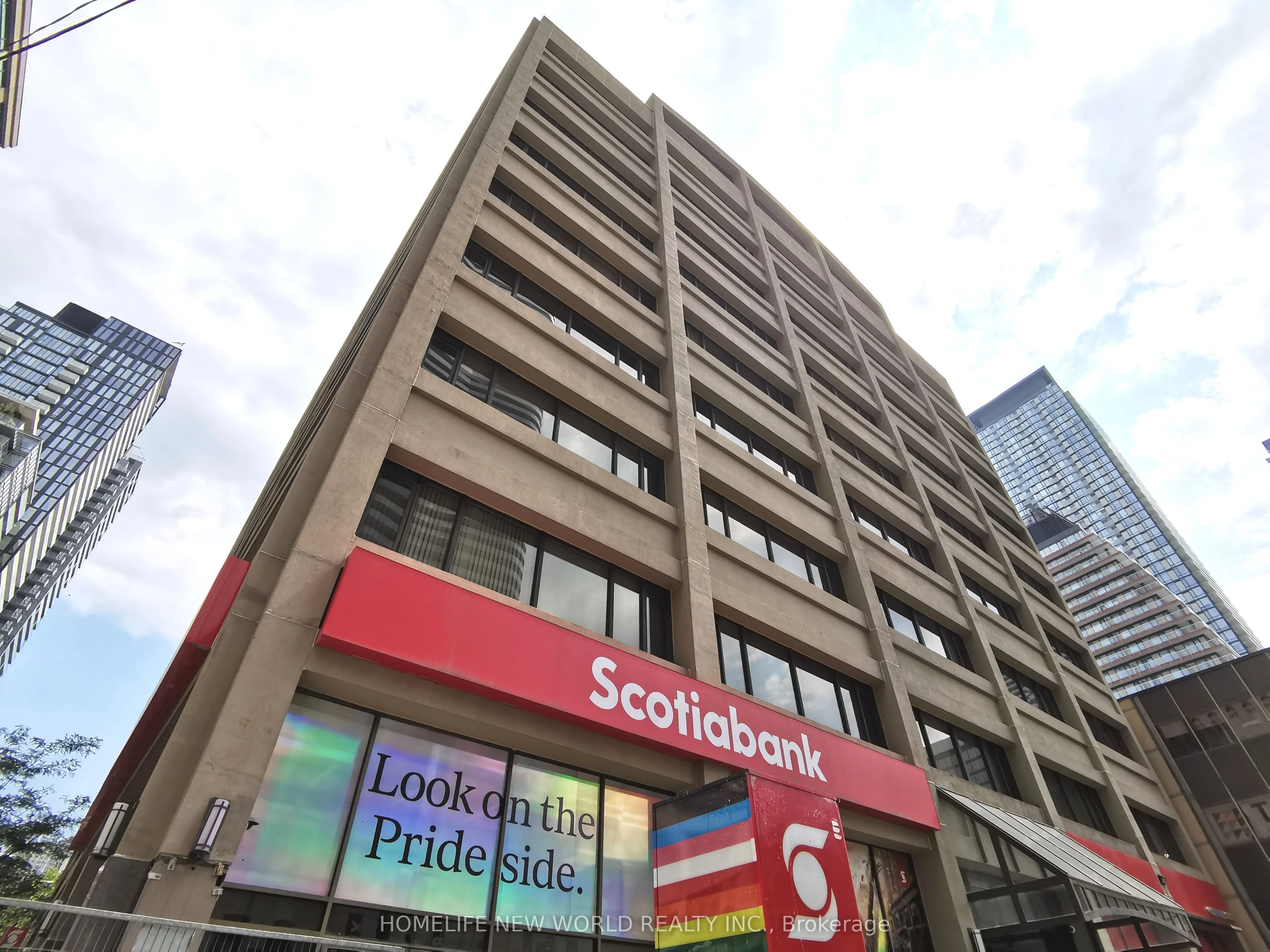 555 Yonge Street, #513