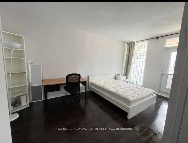 555 Yonge Street, #513