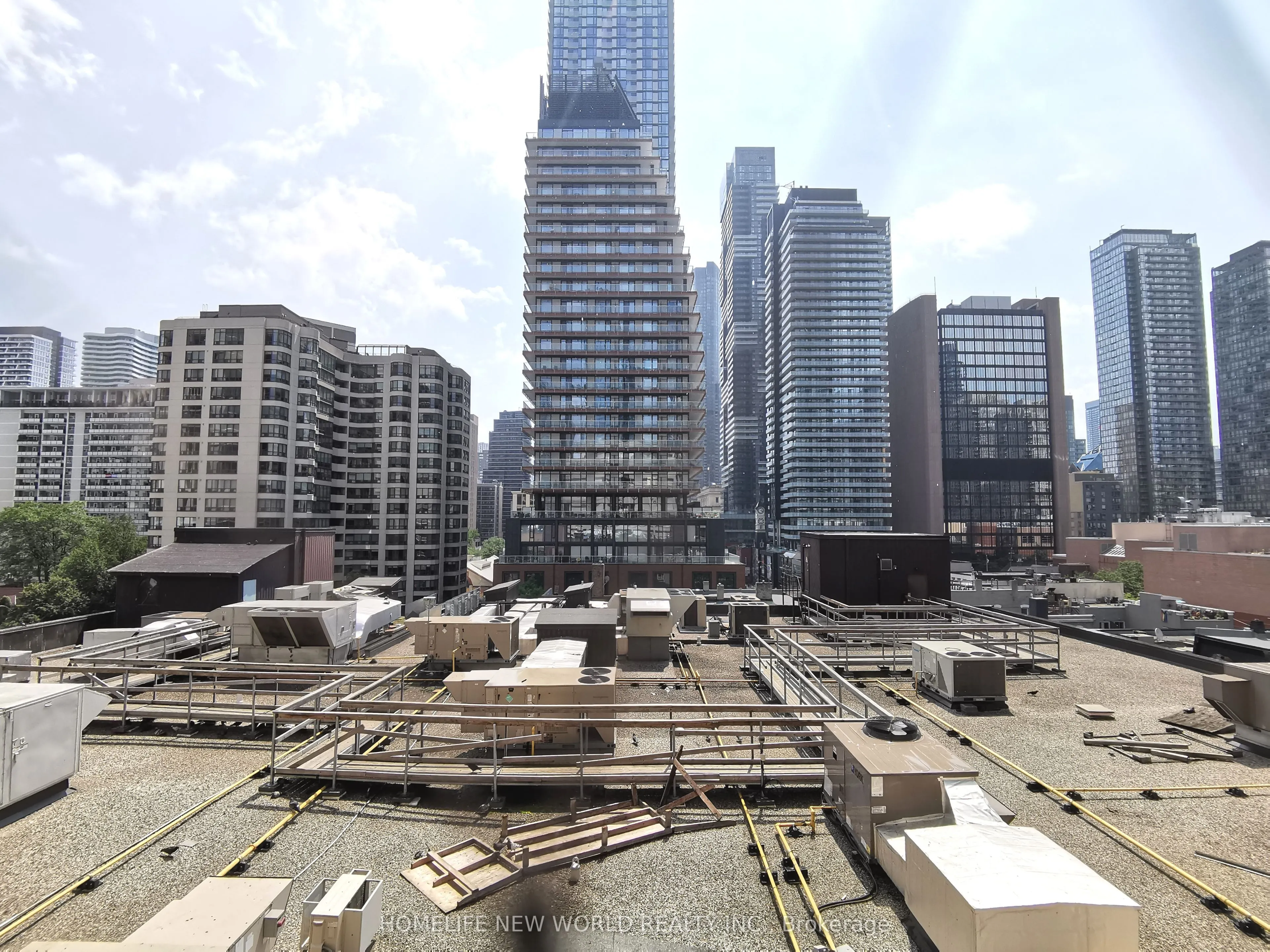 555 Yonge Street, #513