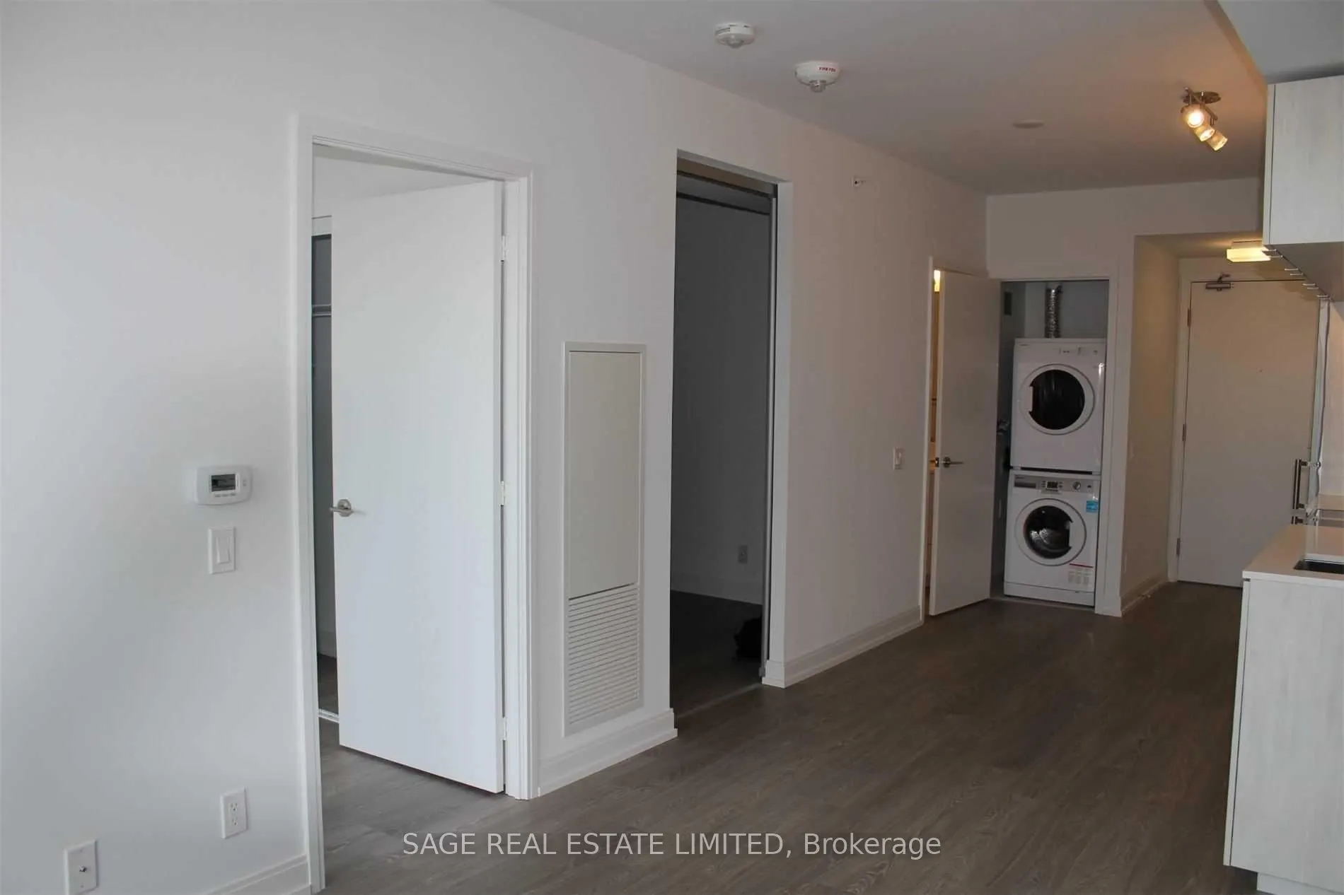 181 Dundas Street E, #5512