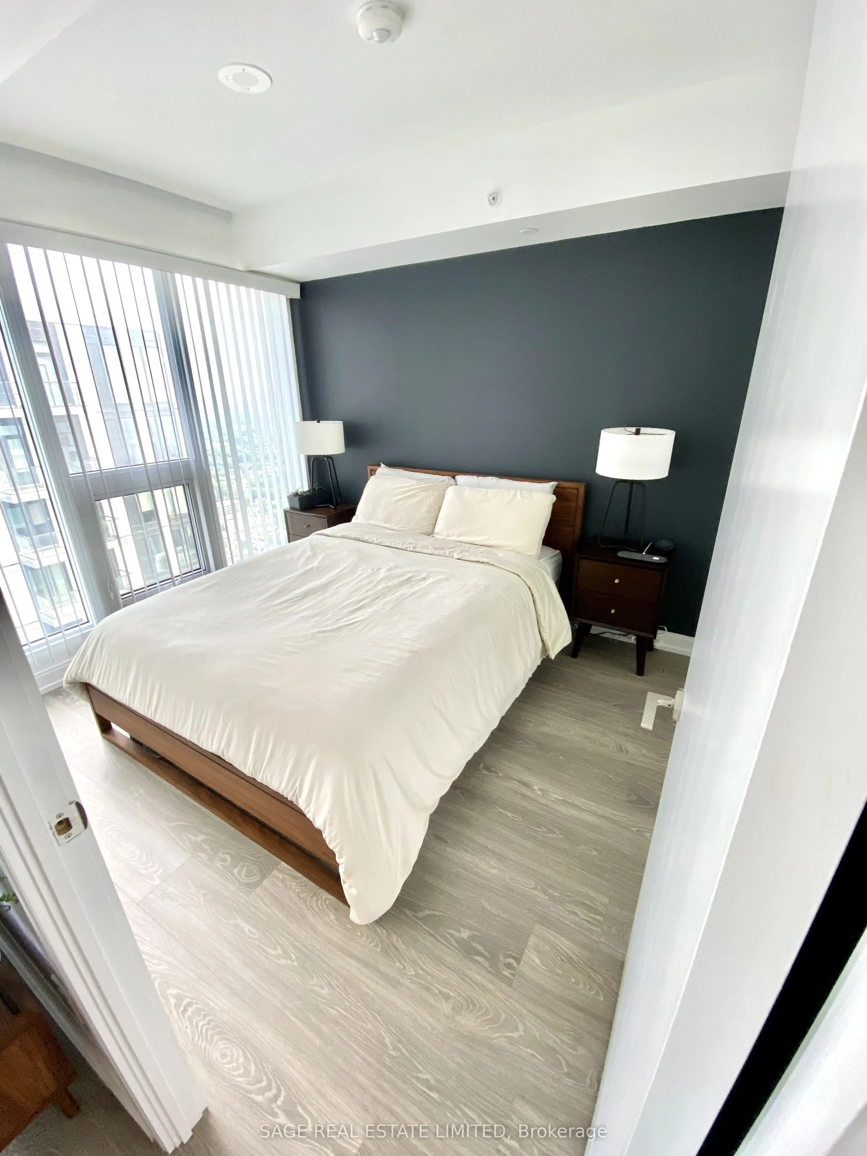 181 Dundas Street E, #5512
