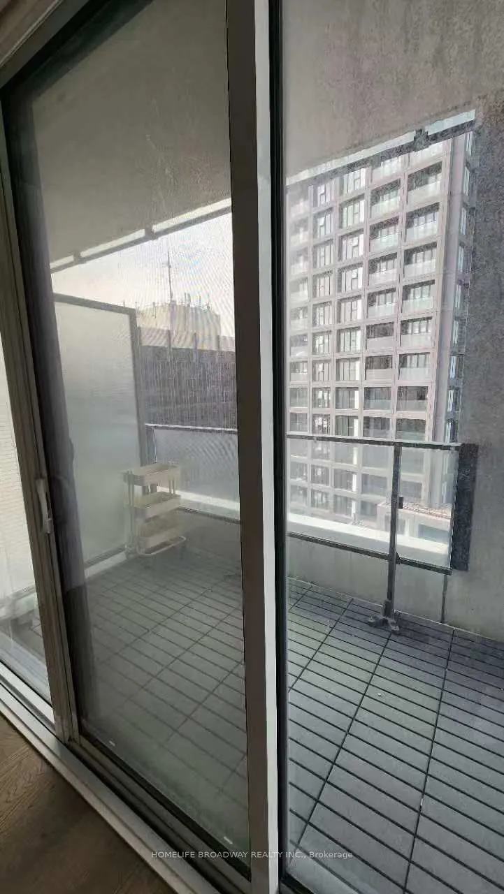 5 Soudan Avenue, #2210