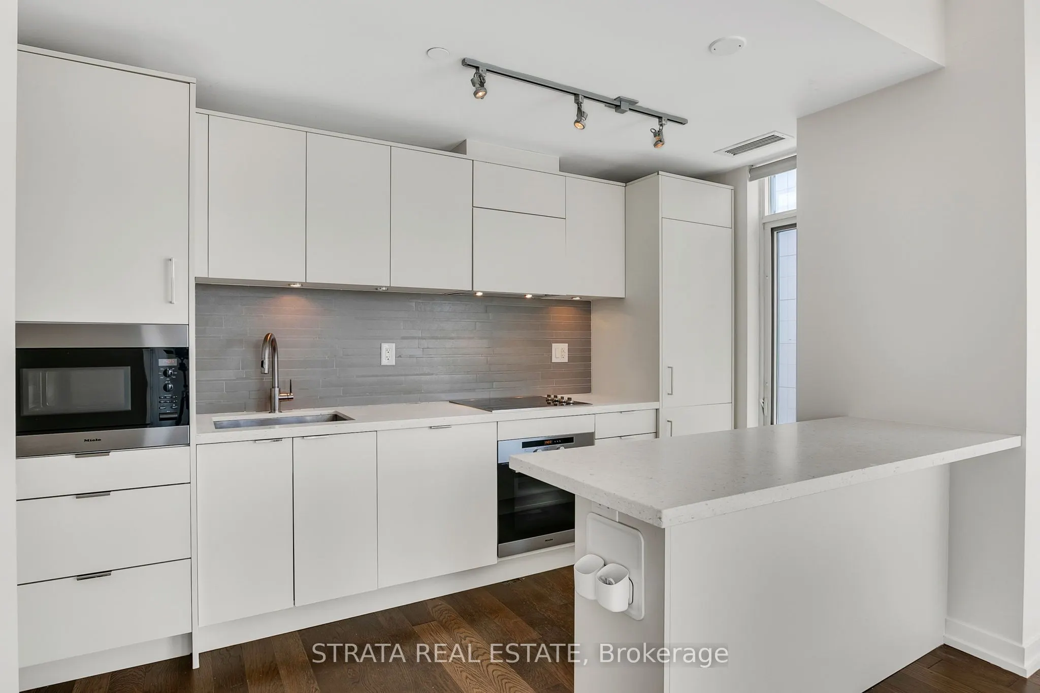 21 Widmer Avenue, #4202