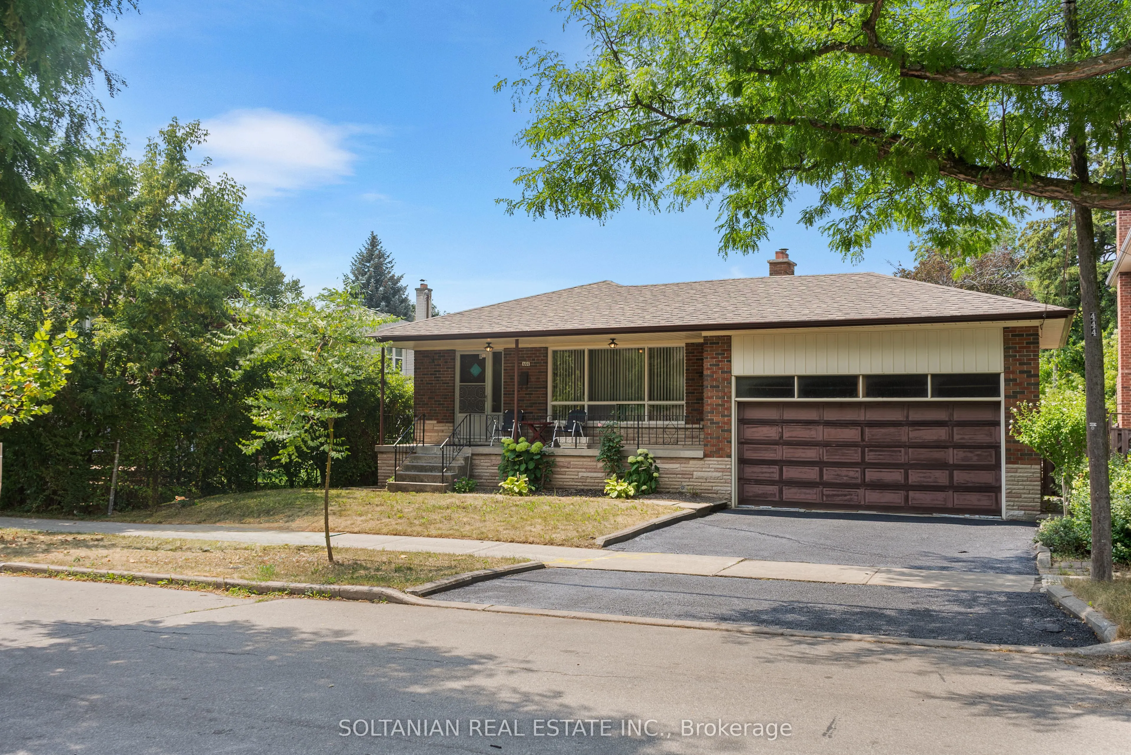 444 Longmore Street