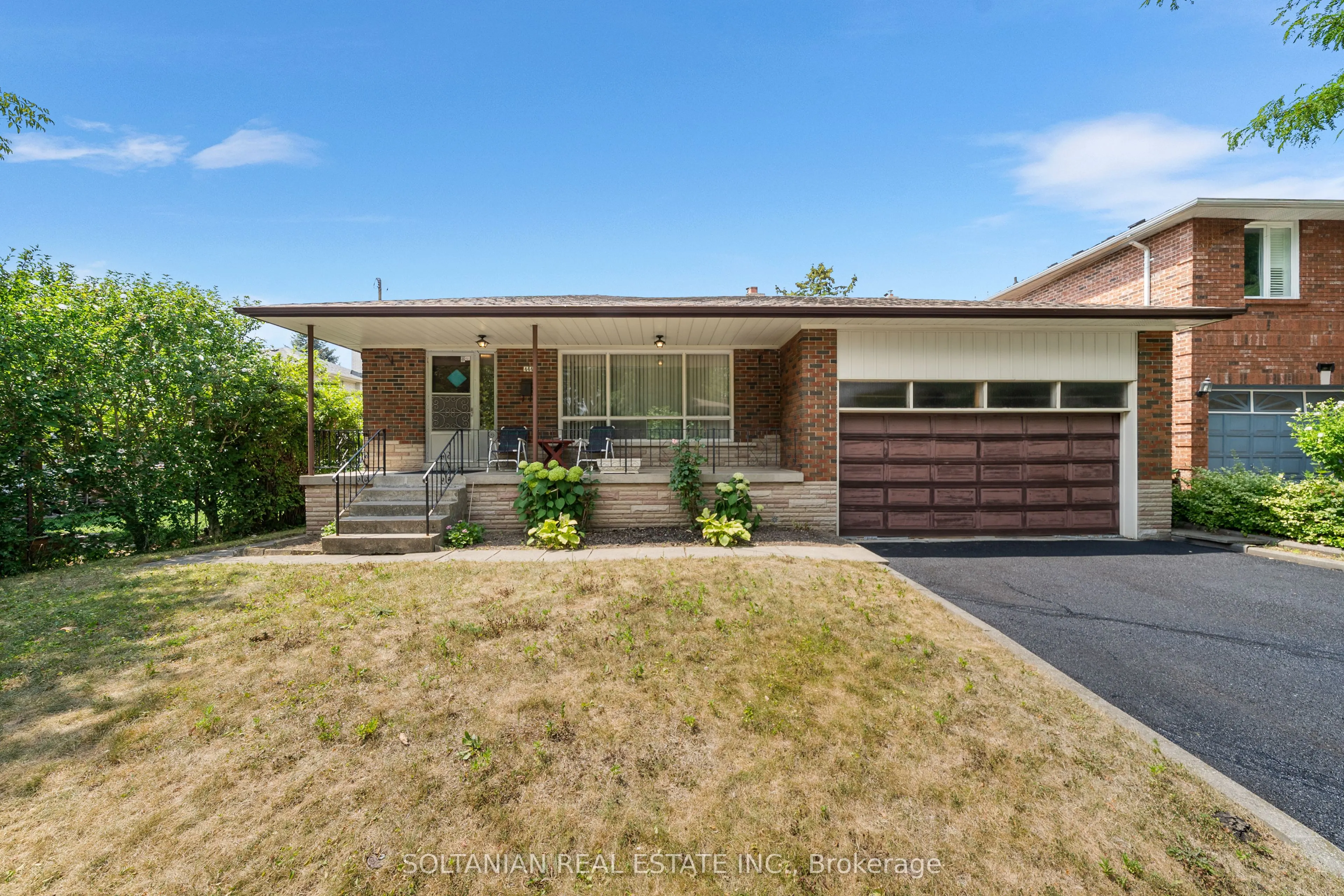 444 Longmore Street