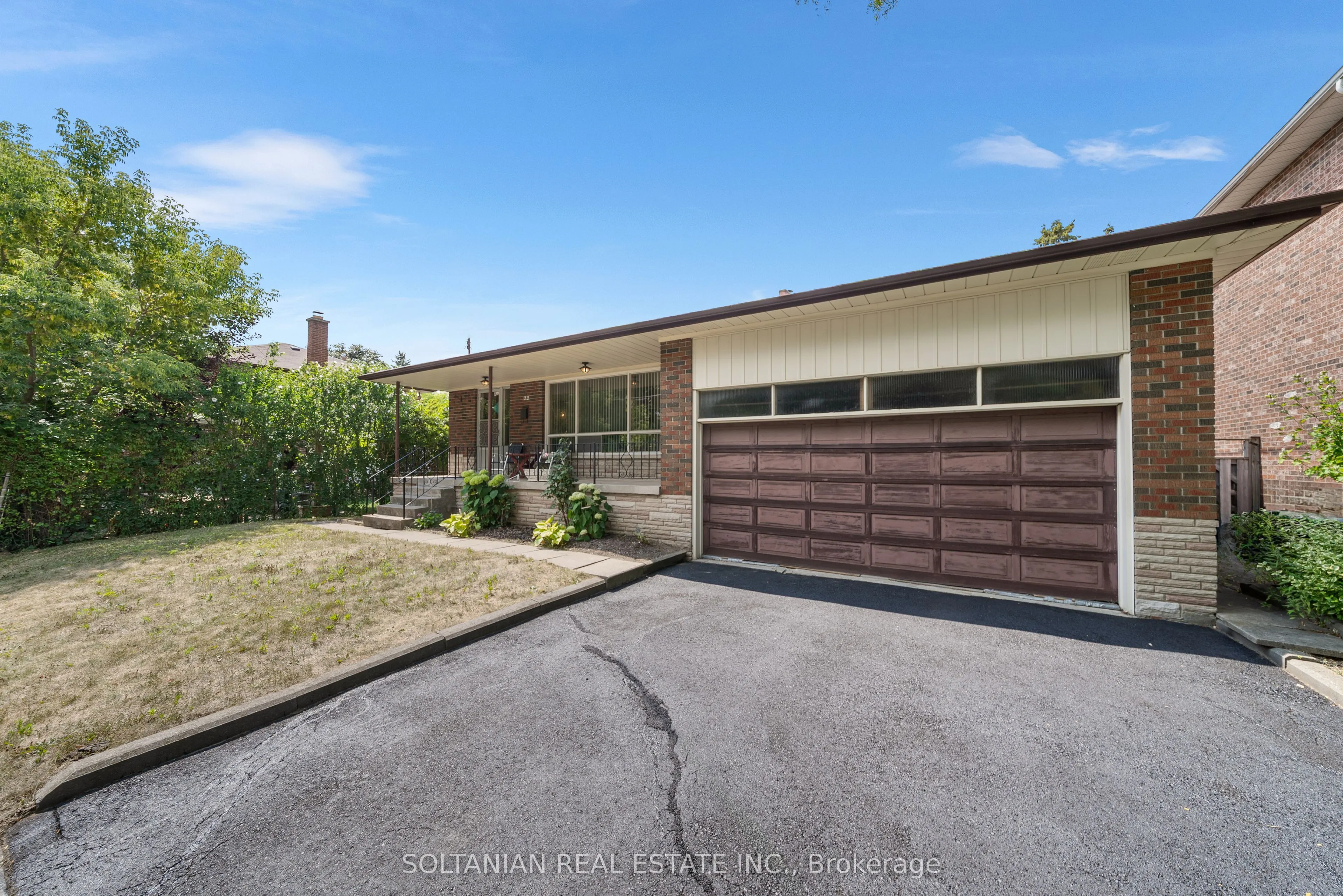 444 Longmore Street