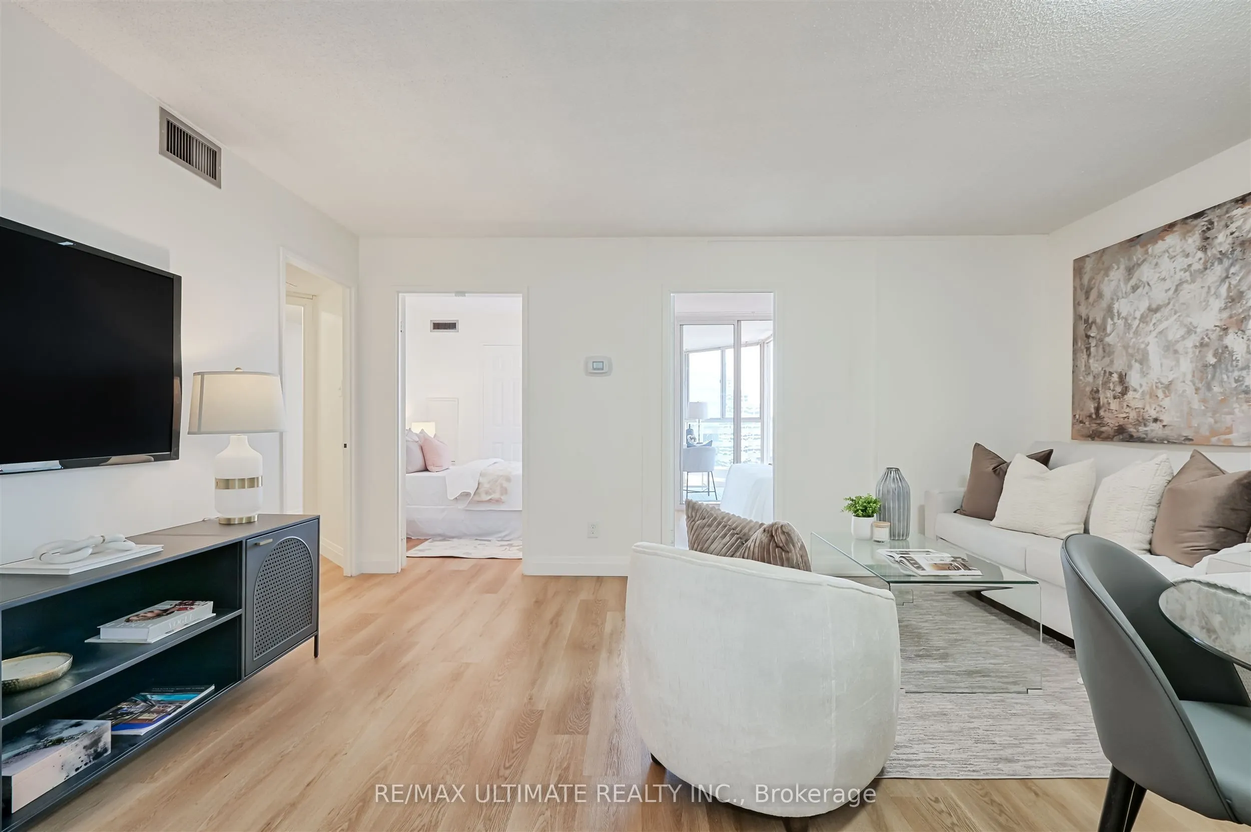 55 Centre Avenue, #2206