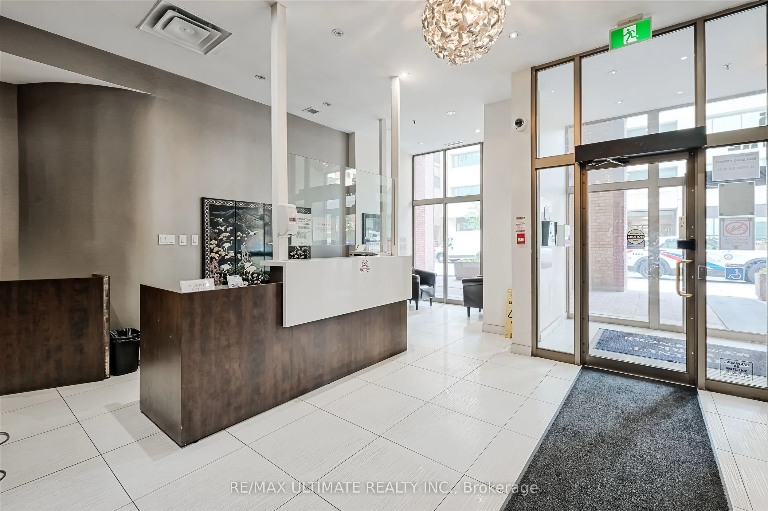 55 Centre Avenue, #2206