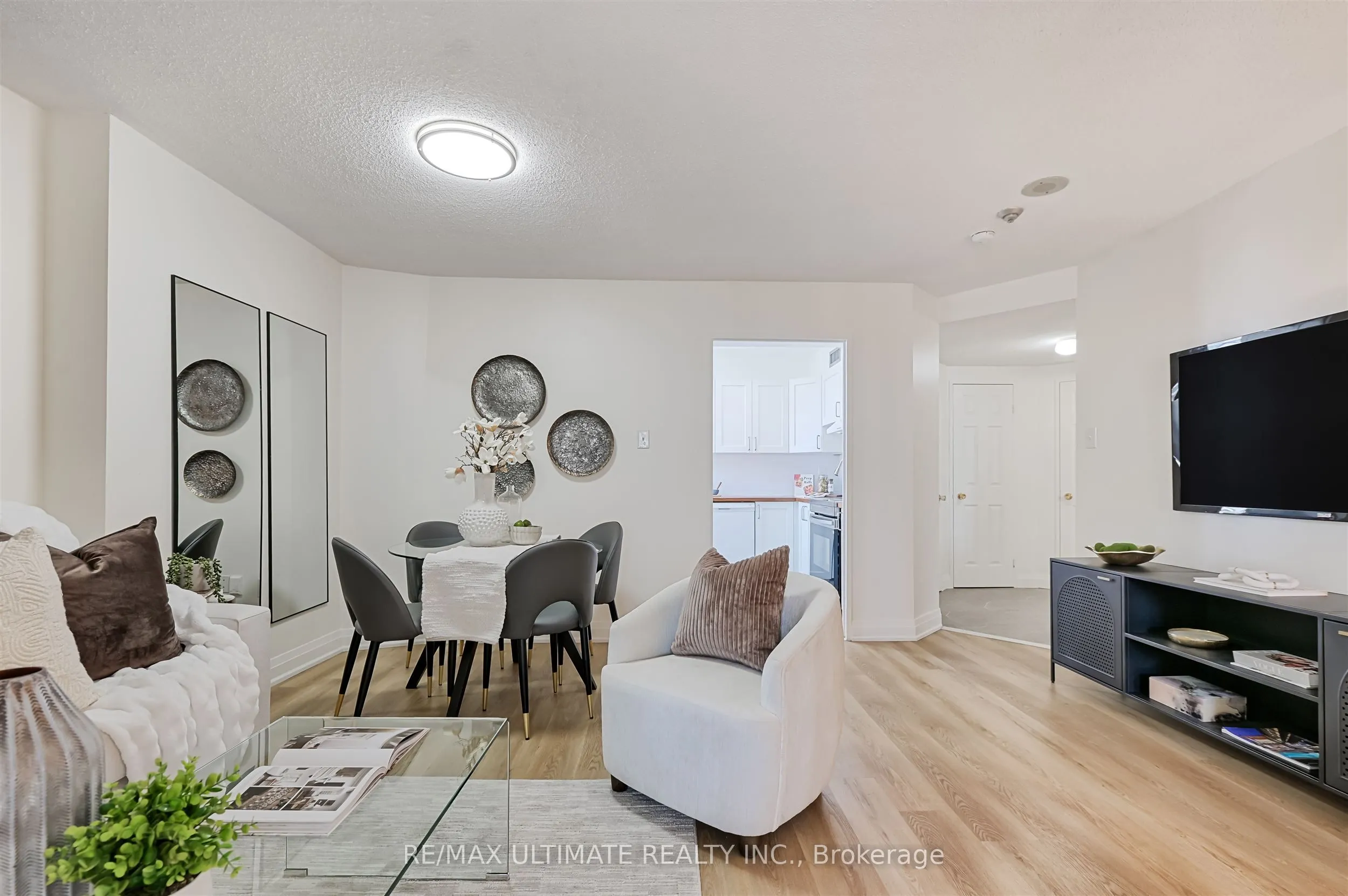 55 Centre Avenue, #2206