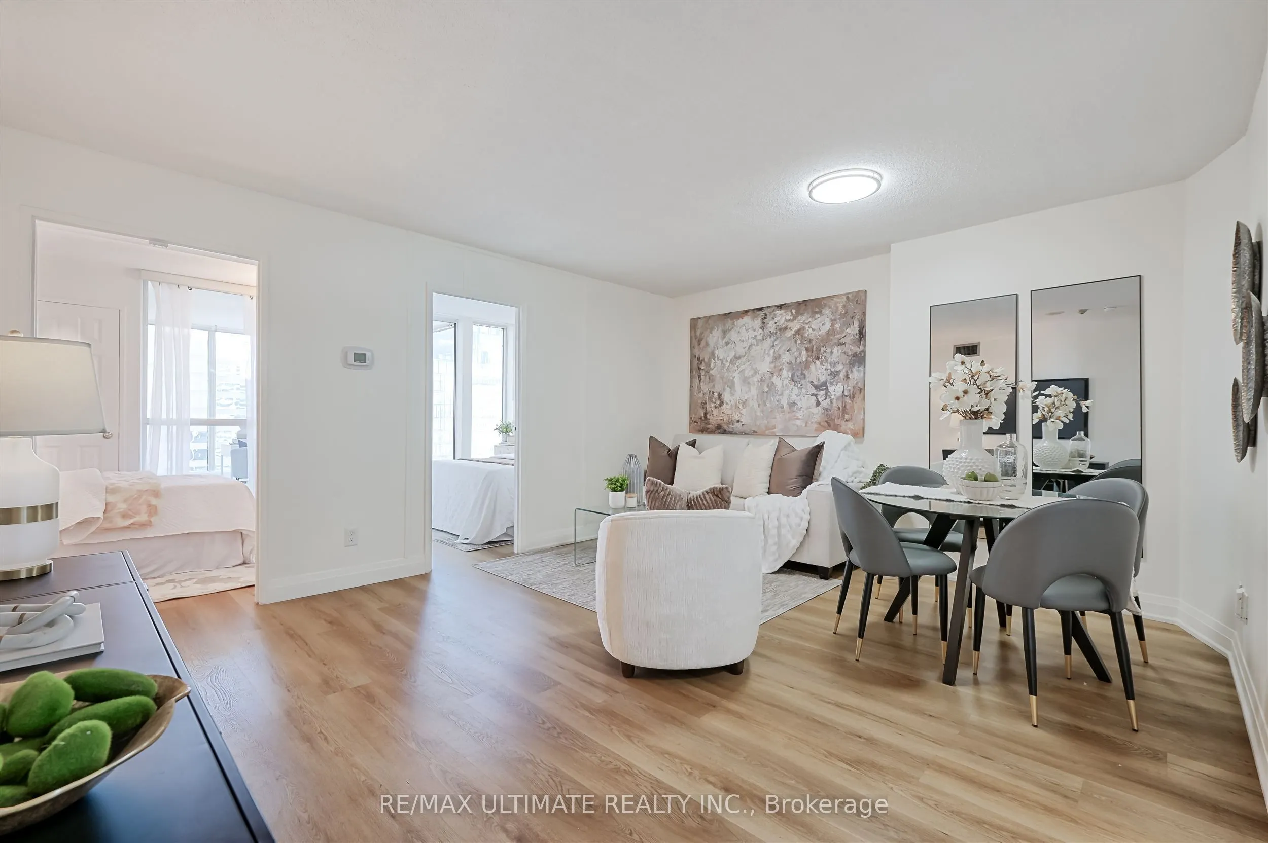 55 Centre Avenue, #2206