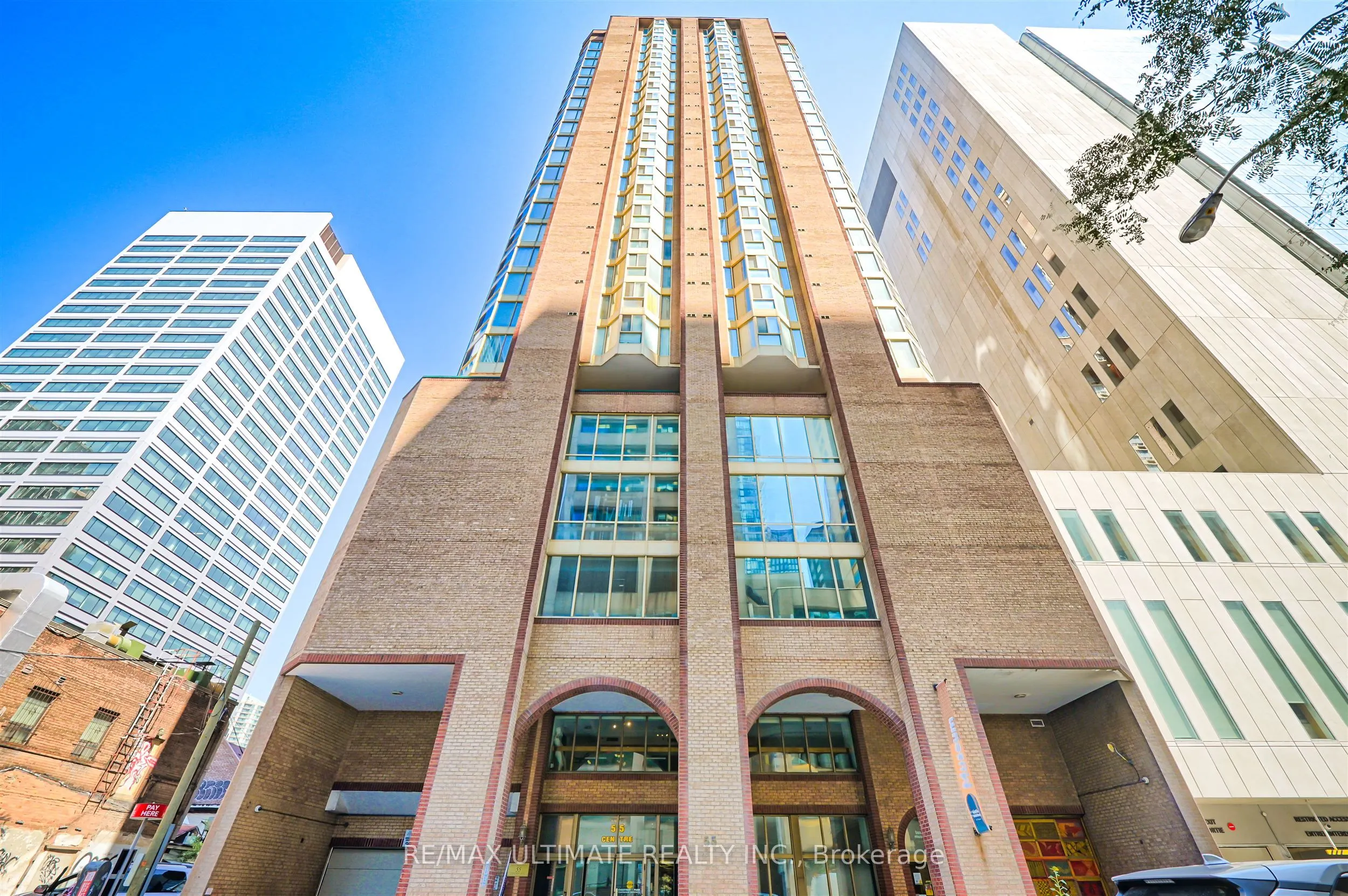 55 Centre Avenue, #2206