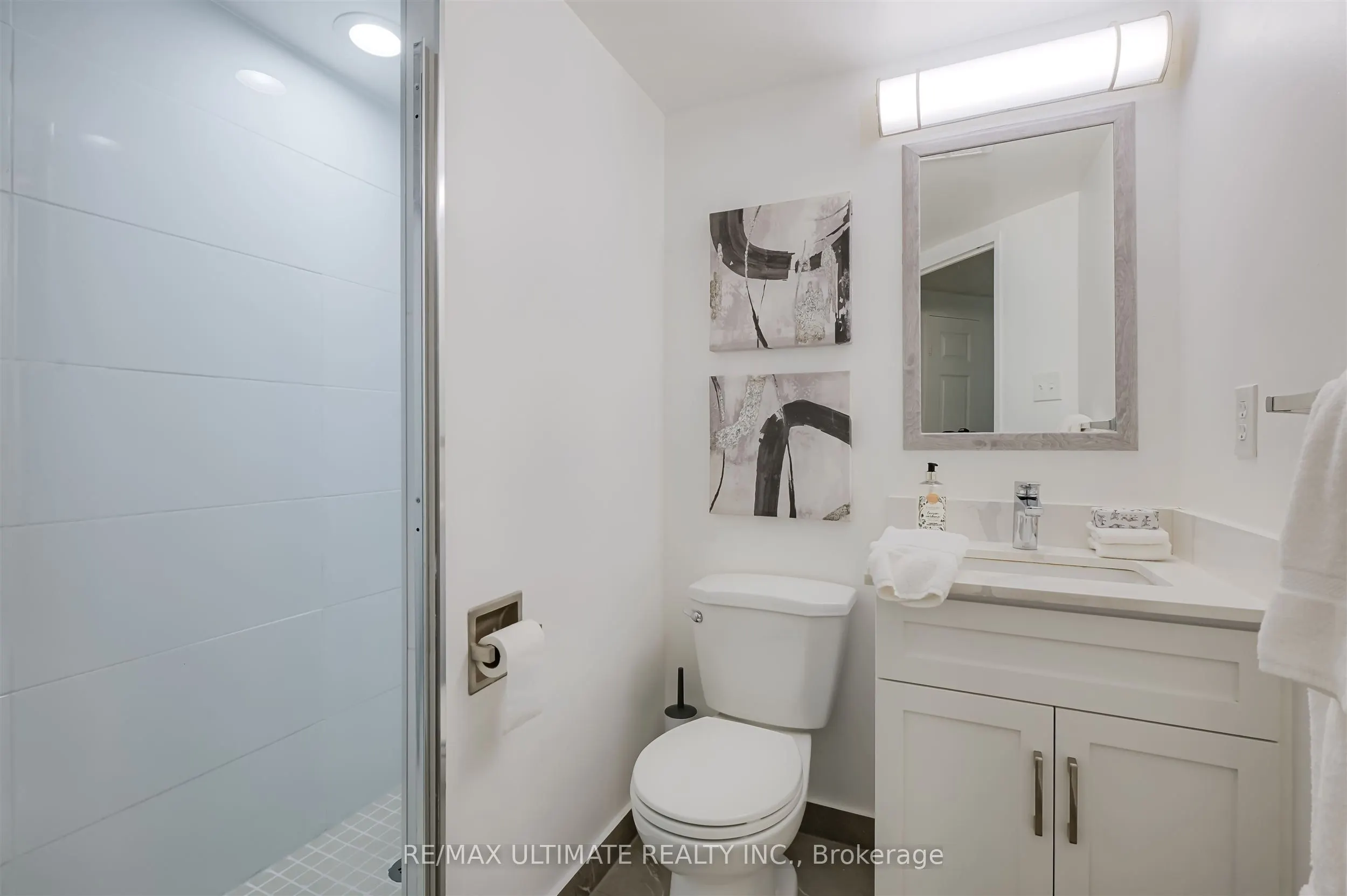 55 Centre Avenue, #2206